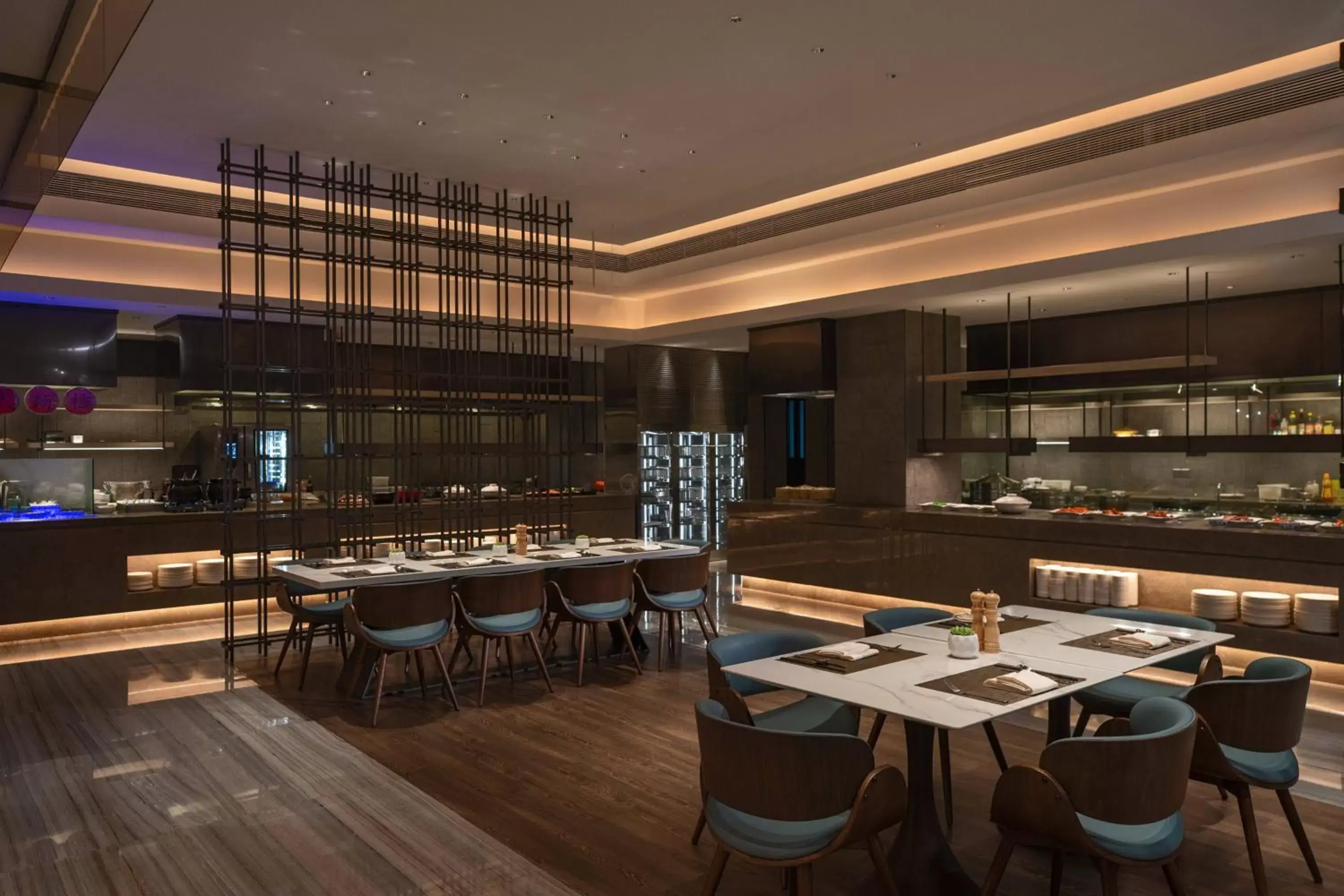 Restaurant/Places to Eat in Renaissance Shenzhen Luohu Hotel