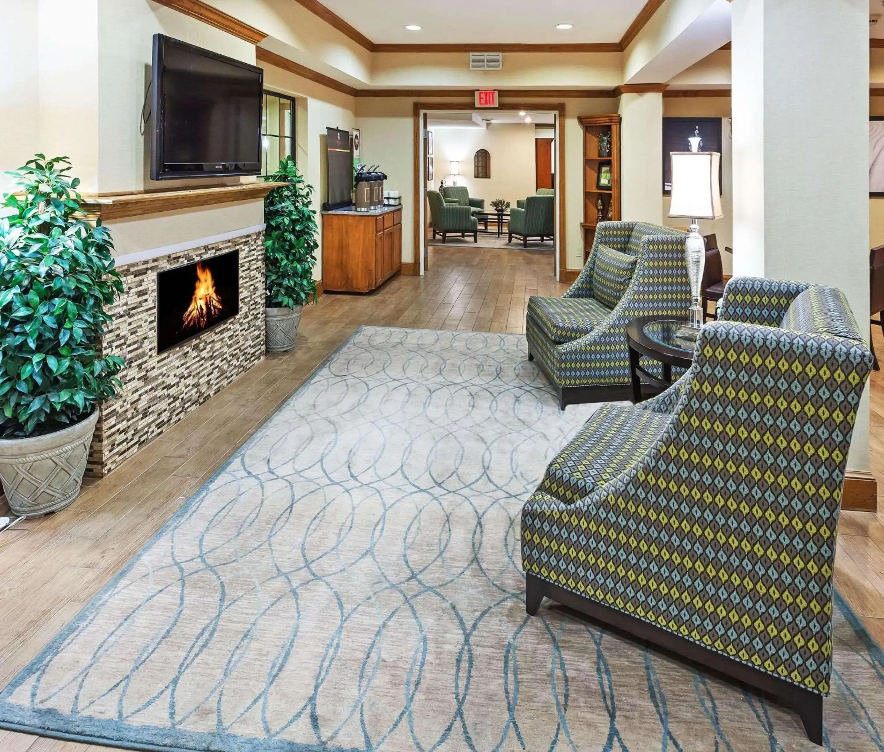 Lobby or reception in Country Inn & Suites by Radisson, Lubbock, TX