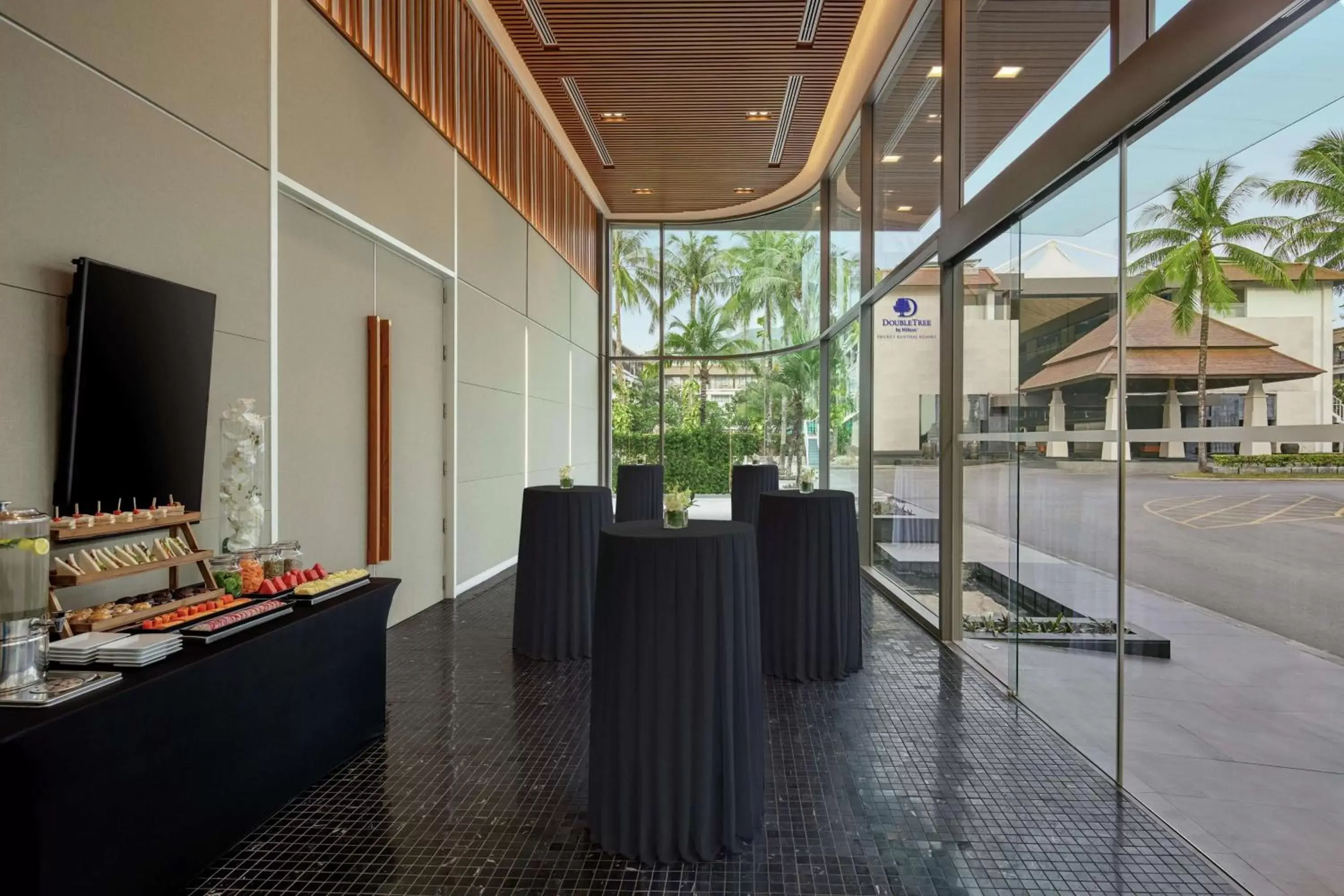 Lobby or reception in DoubleTree by Hilton Phuket Banthai Resort