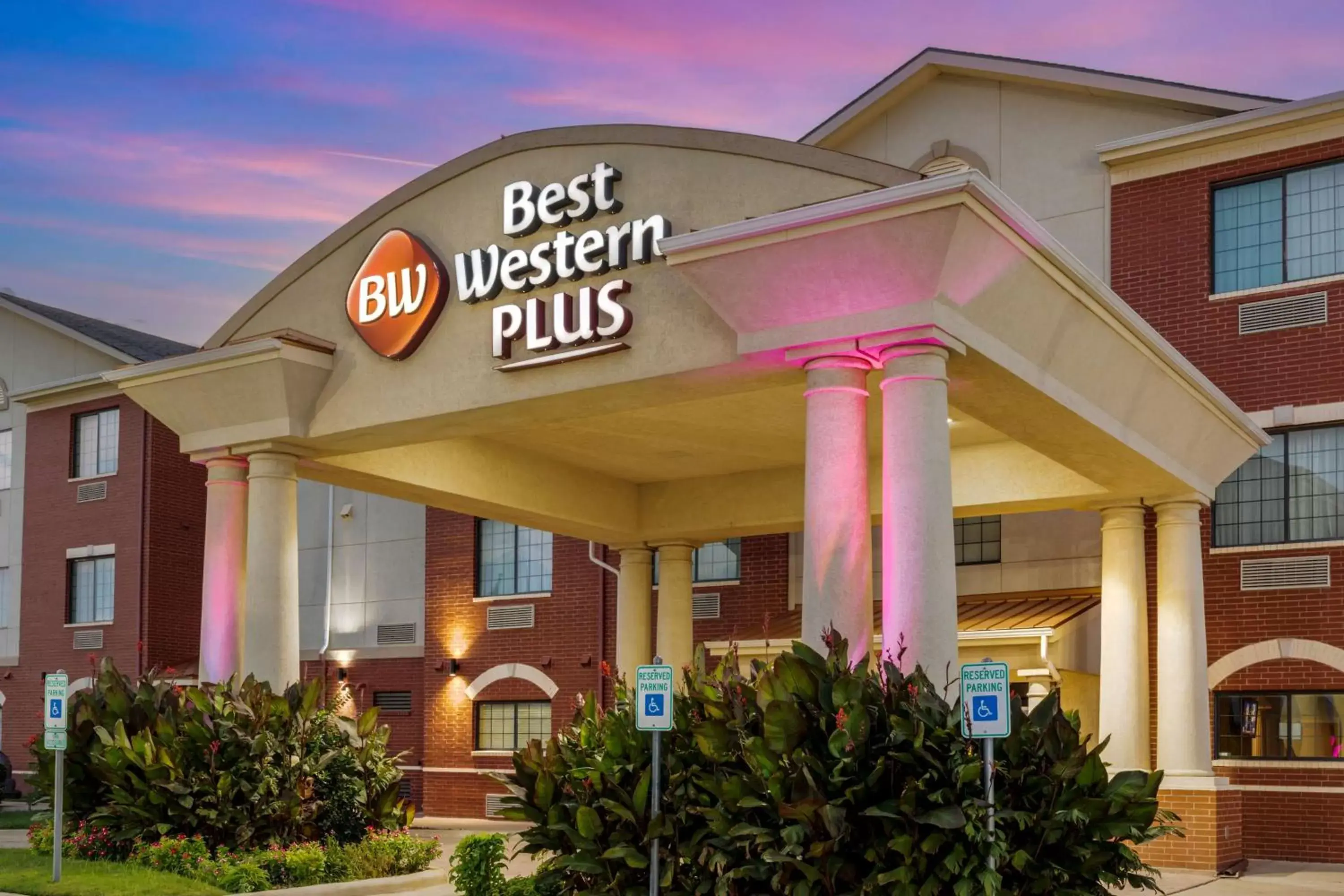 Property building in Best Western Plus Sweetwater Inn & Suites