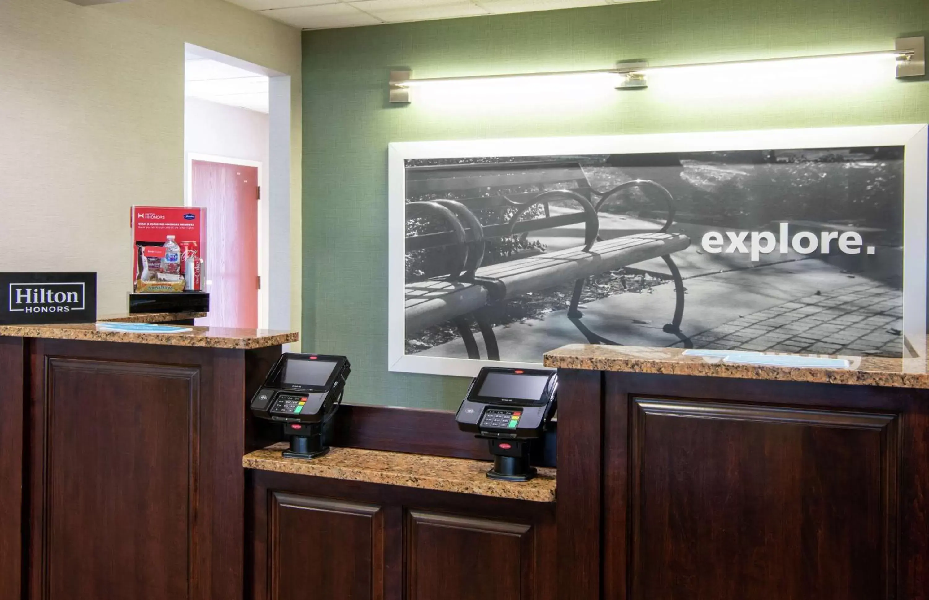 Lobby or reception in Hampton Inn Cleveland-Solon