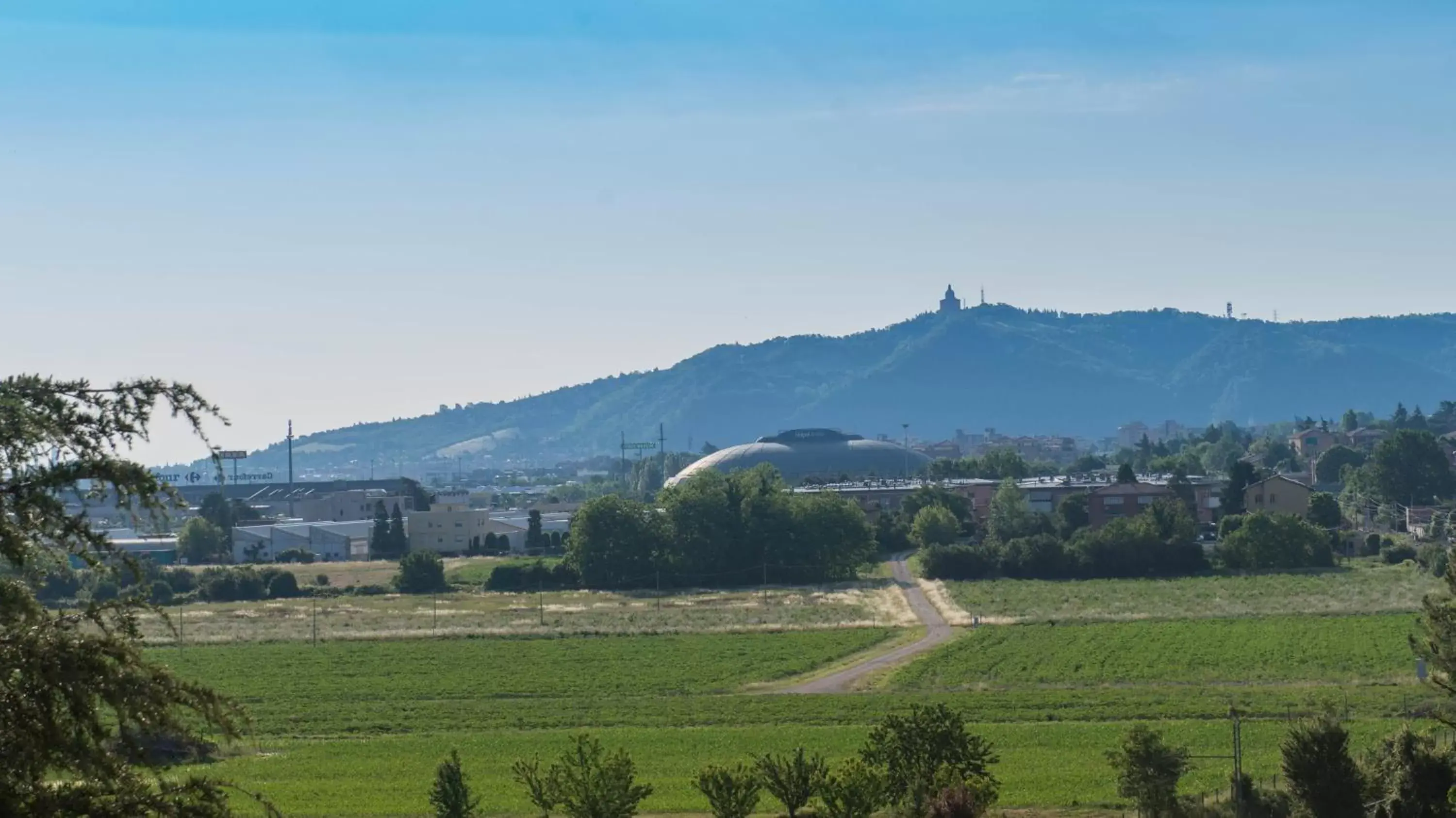 Property building, Mountain View in SHG Hotel Bologna