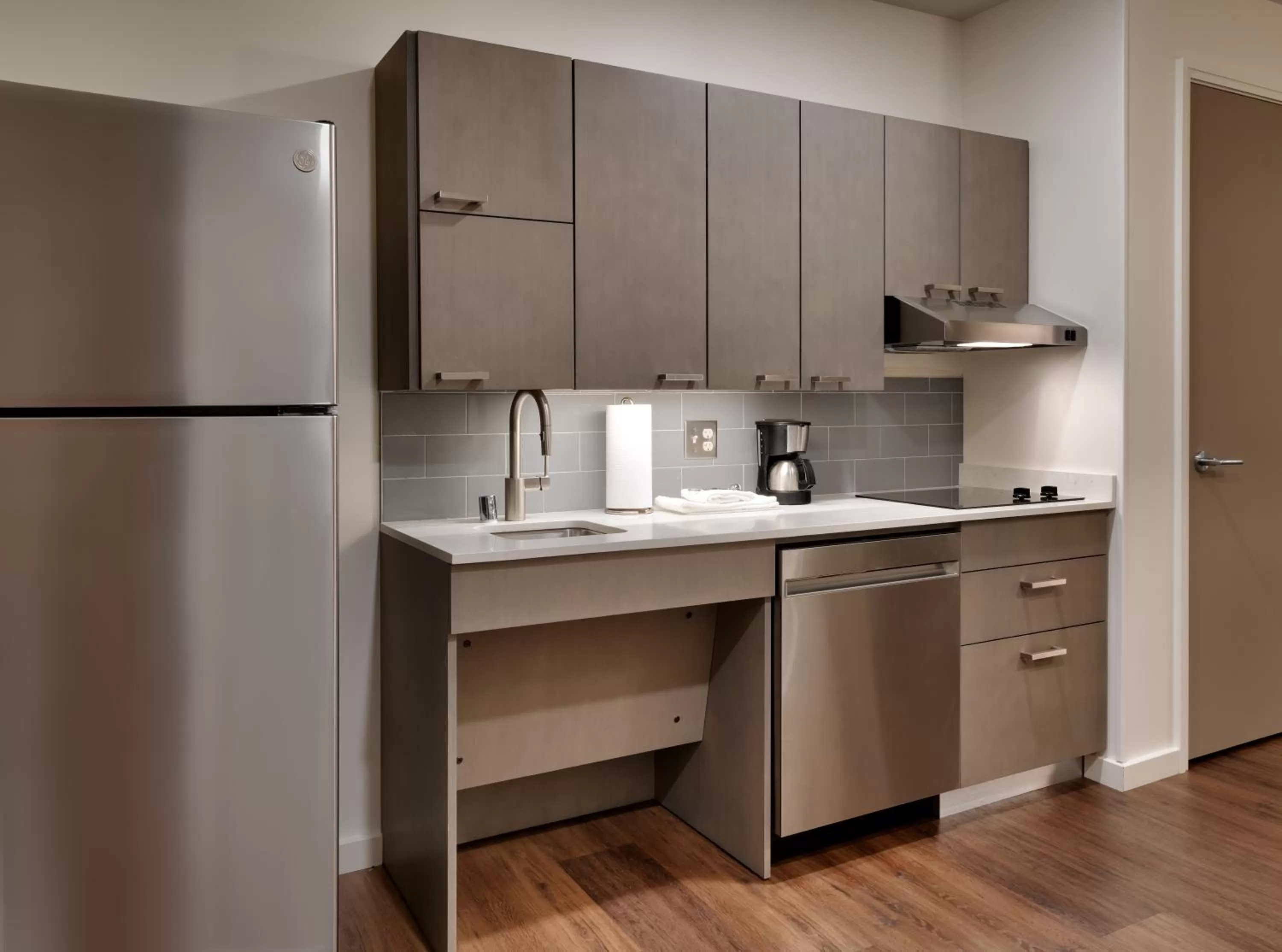 kitchen in Hyatt House Rochester Mayo Clinic Area