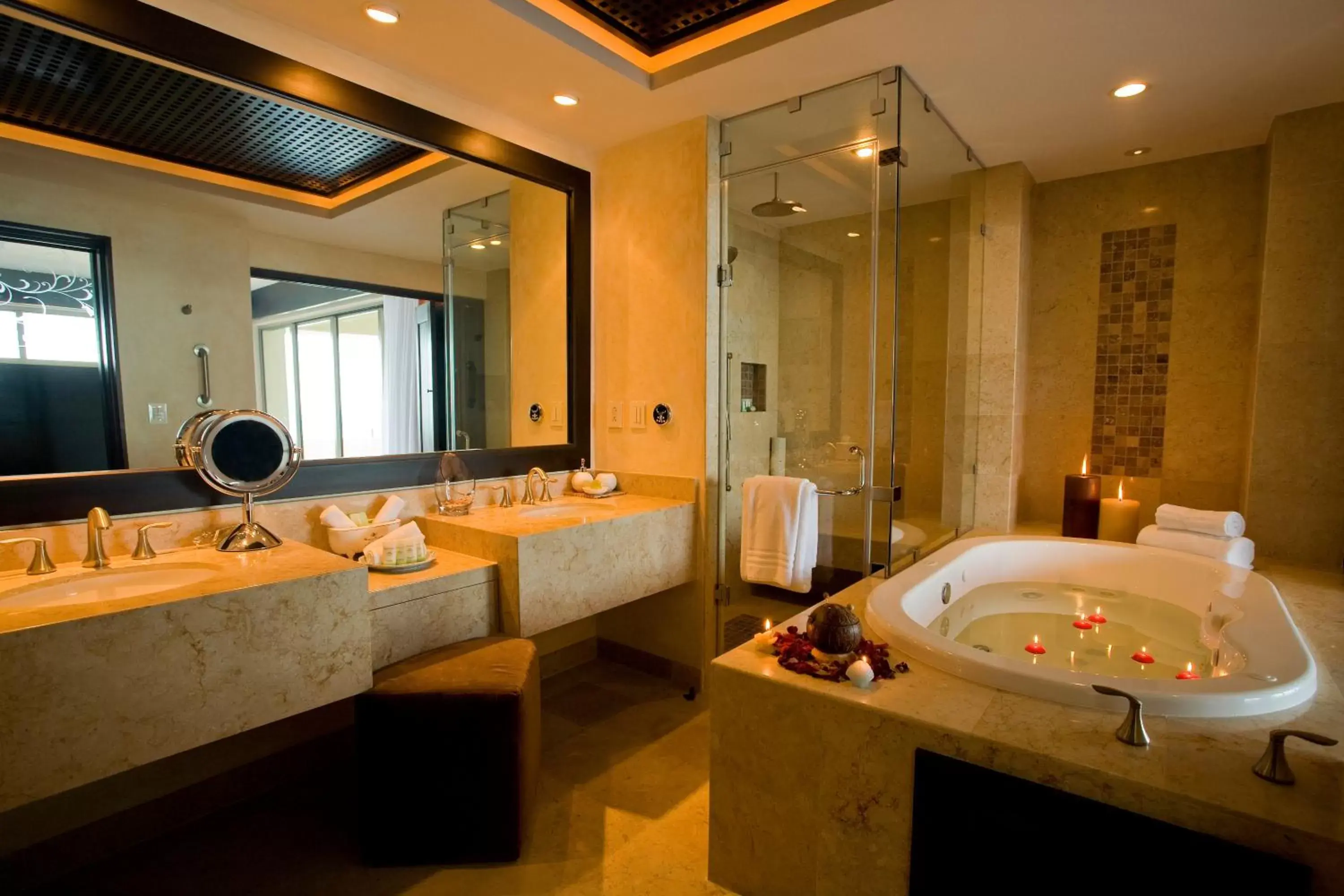 Shower, Bathroom in Garza Blanca Preserve Resort & Spa