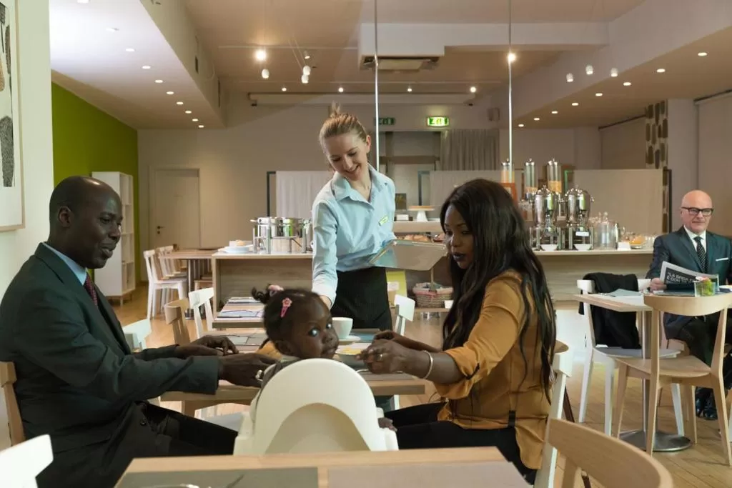 Restaurant/places to eat in Helios Hotel