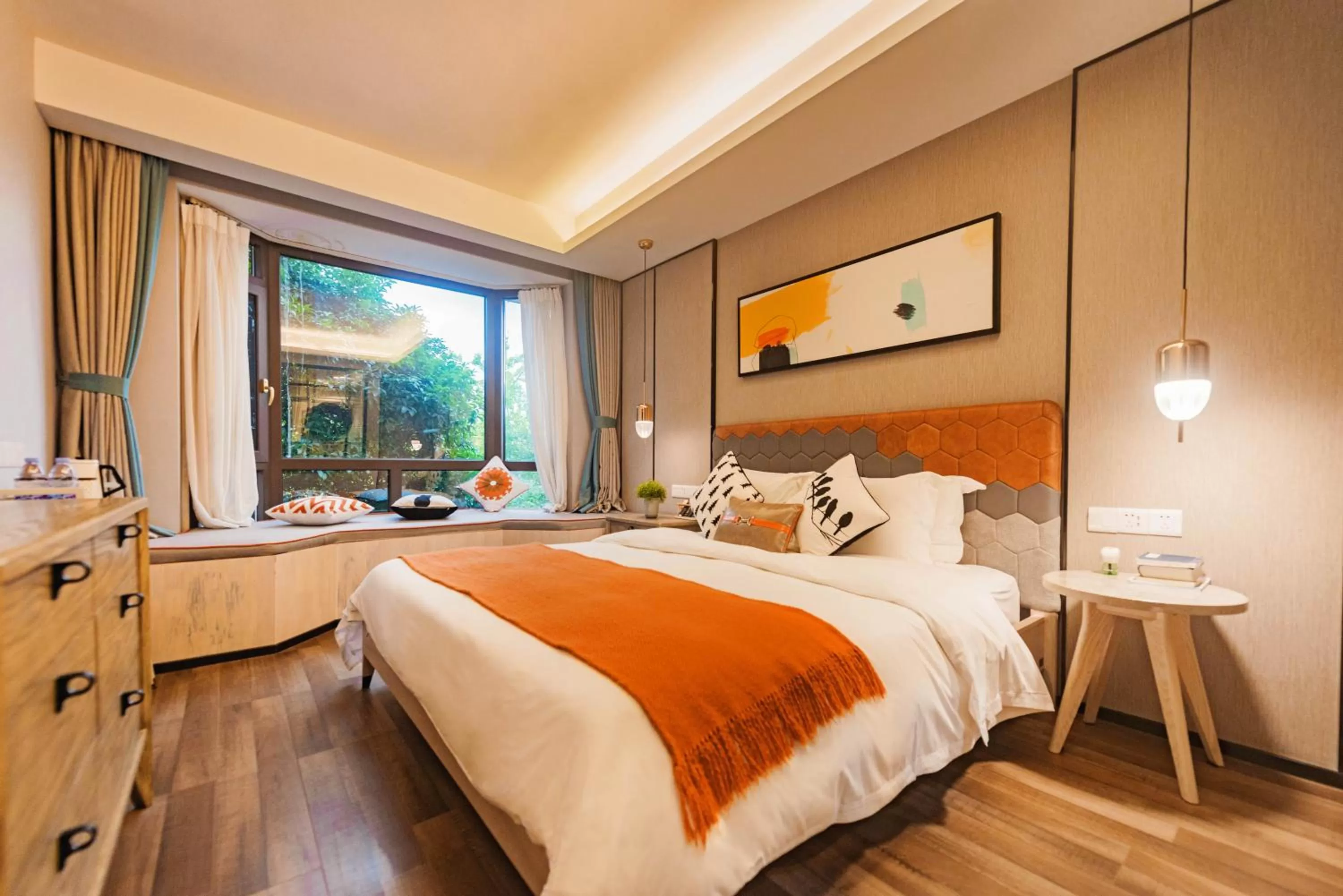 Photo of the whole room, Bed in Li River Resort Villa Hotel