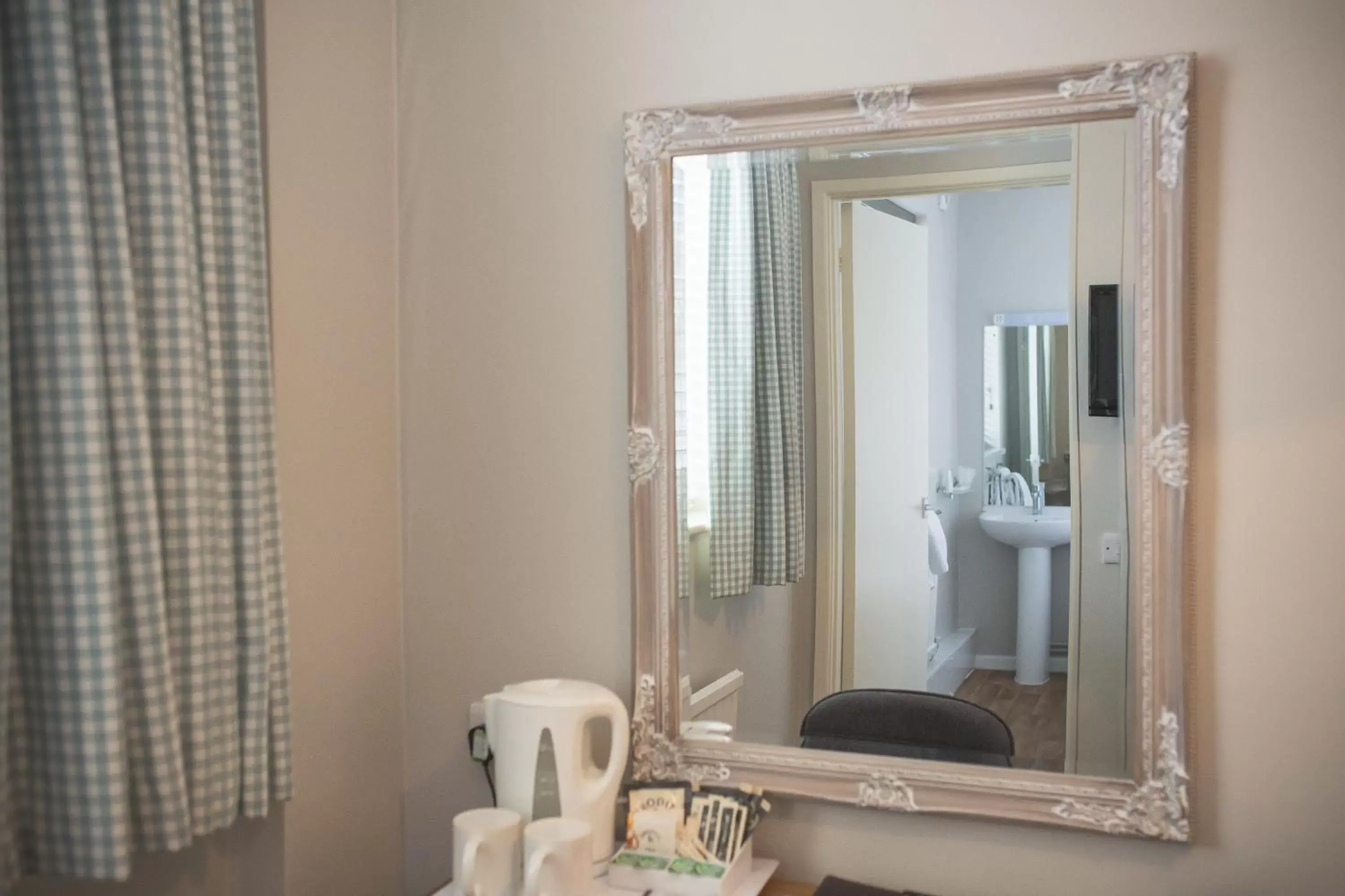 Bathroom in George Hotel, Best Western Signature Collection