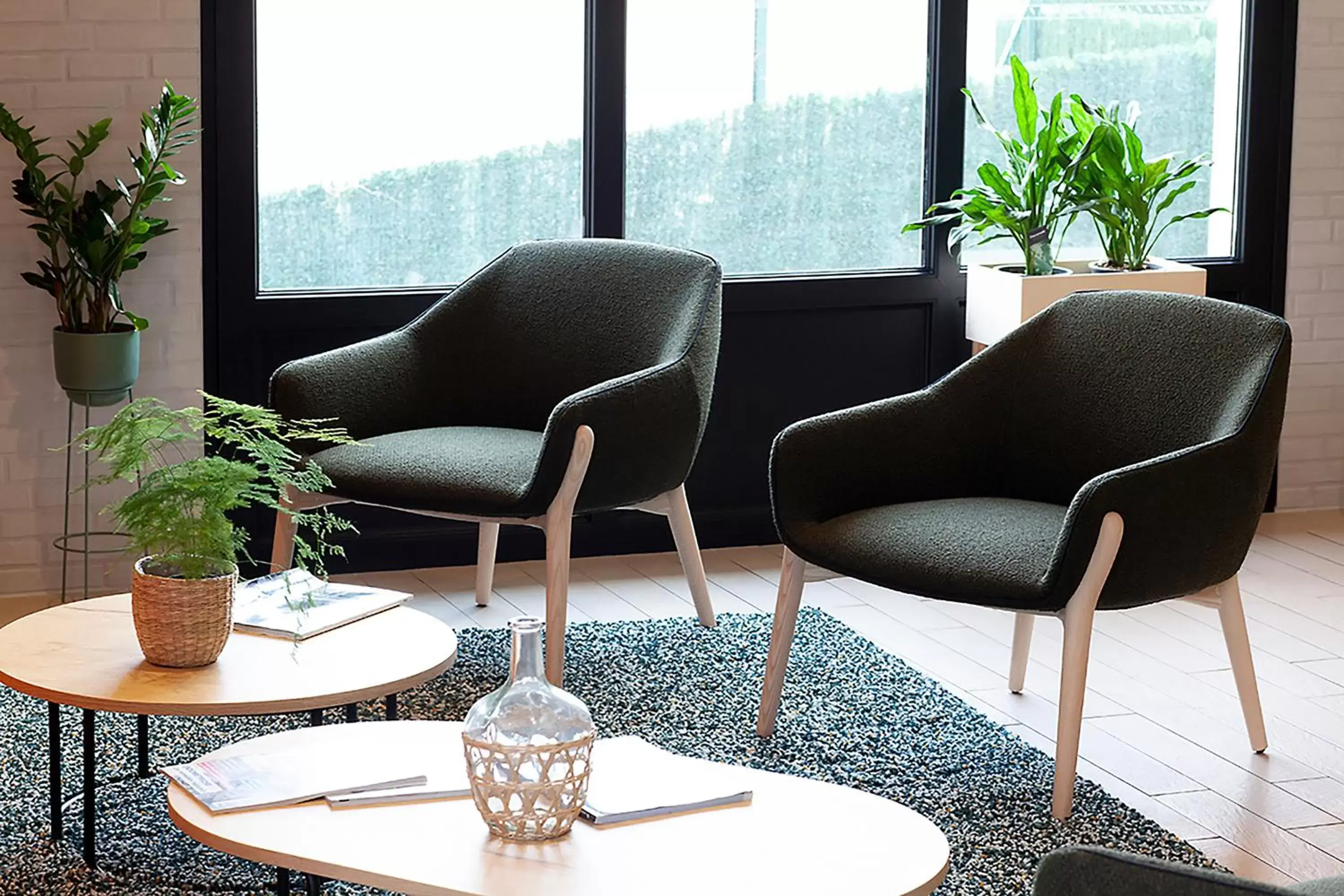 Lobby or reception, Seating Area in Campanile Clermont Ferrand - Le Brezet