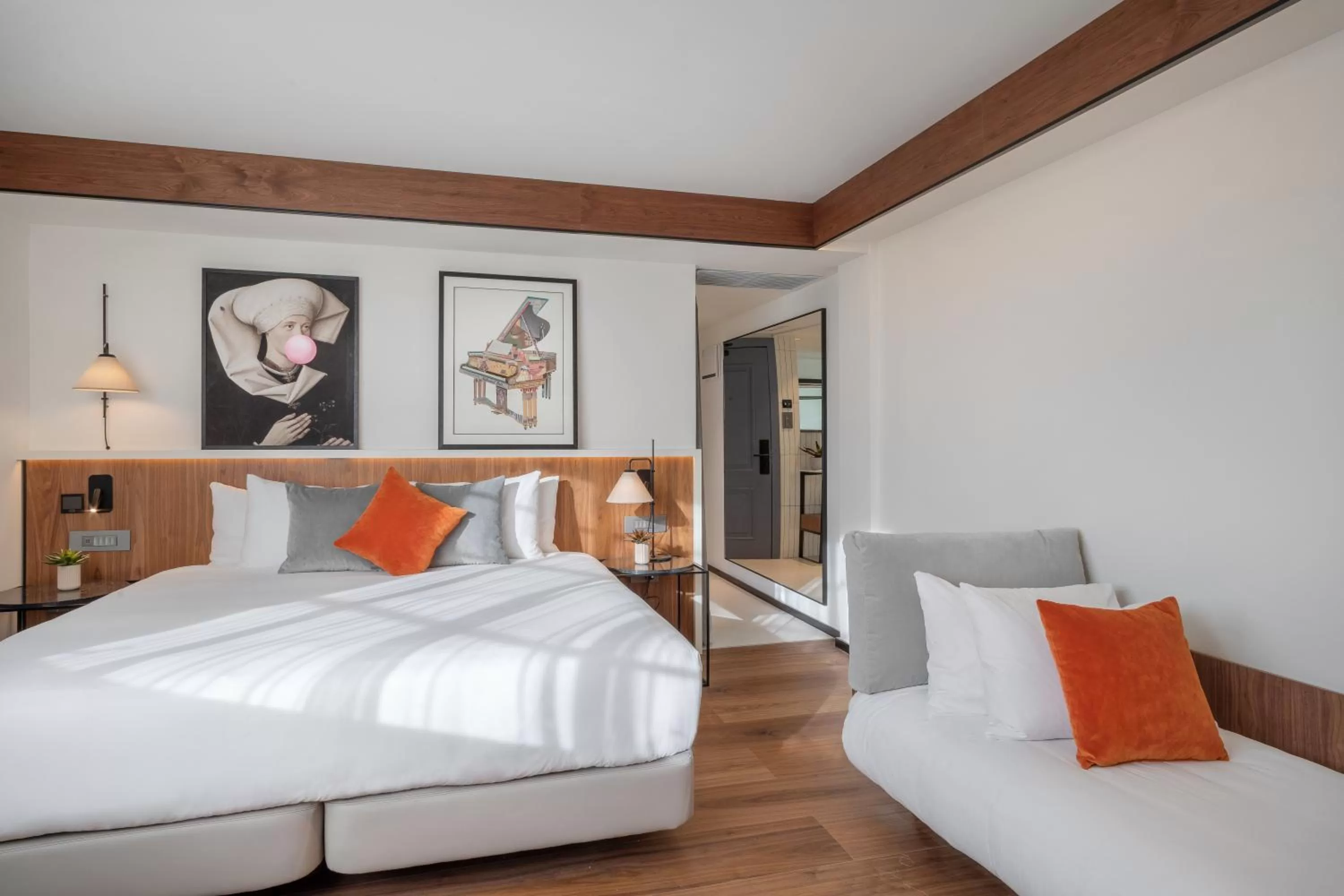 Bed in Melia White House Hotel