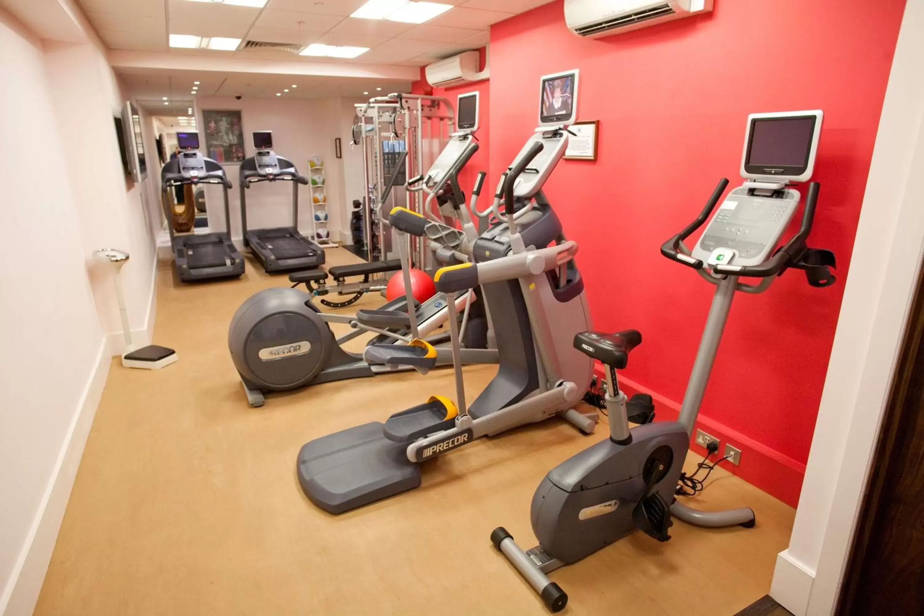 Fitness centre/facilities, Fitness Center/Facilities in Hilton London Olympia