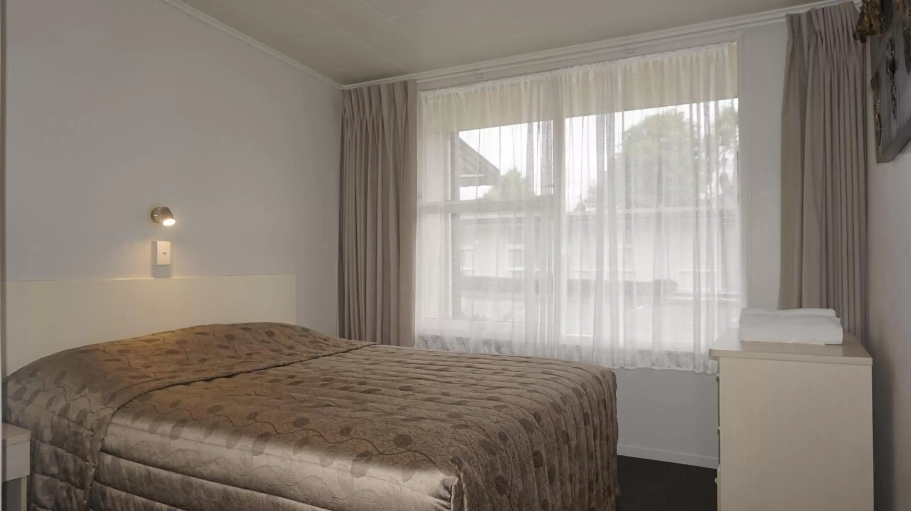 Bedroom, Bed in Ashleigh Court Motel