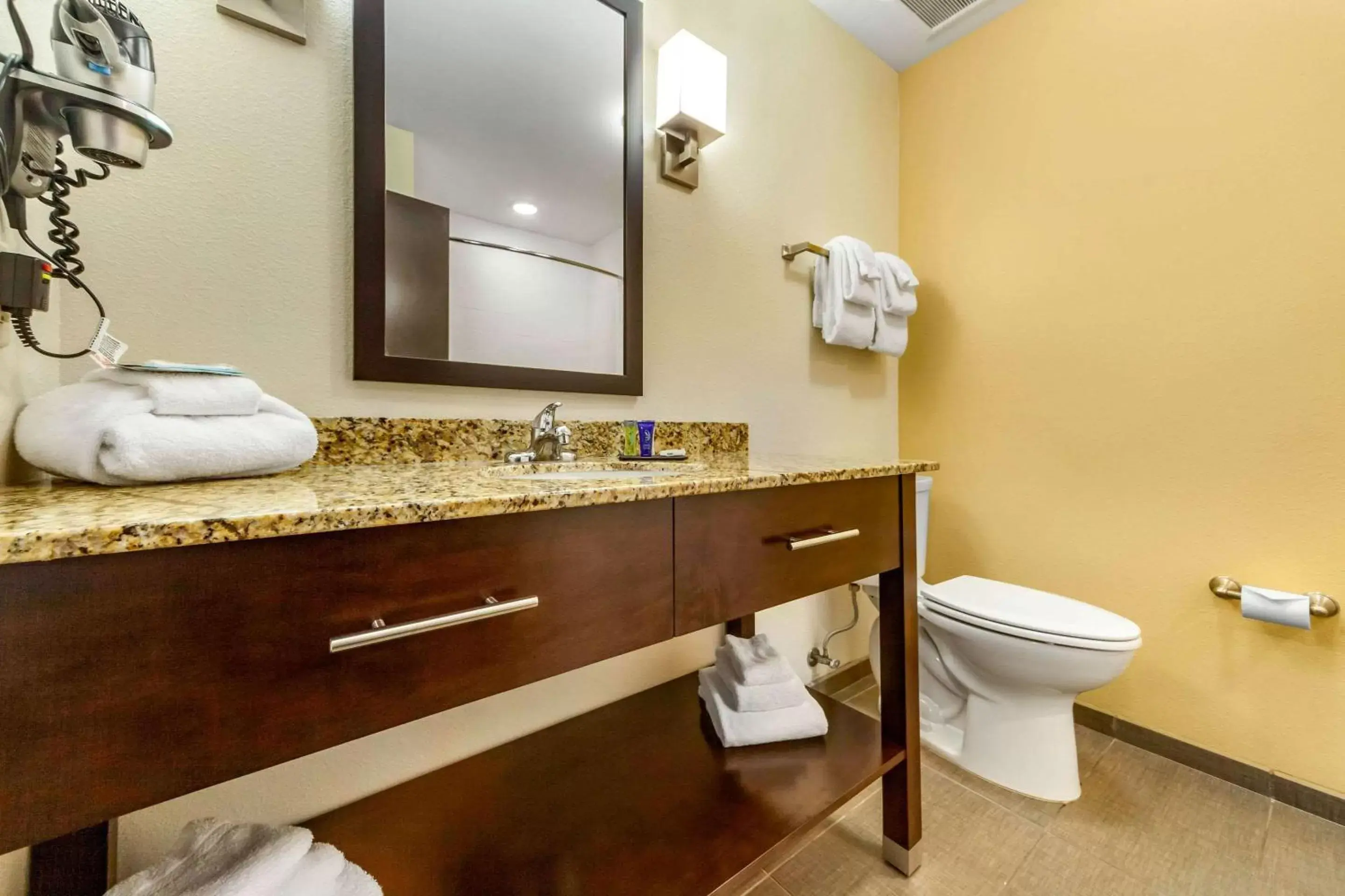 Photo of the whole room, Bathroom in Sleep Inn & Suites Lincoln University Area