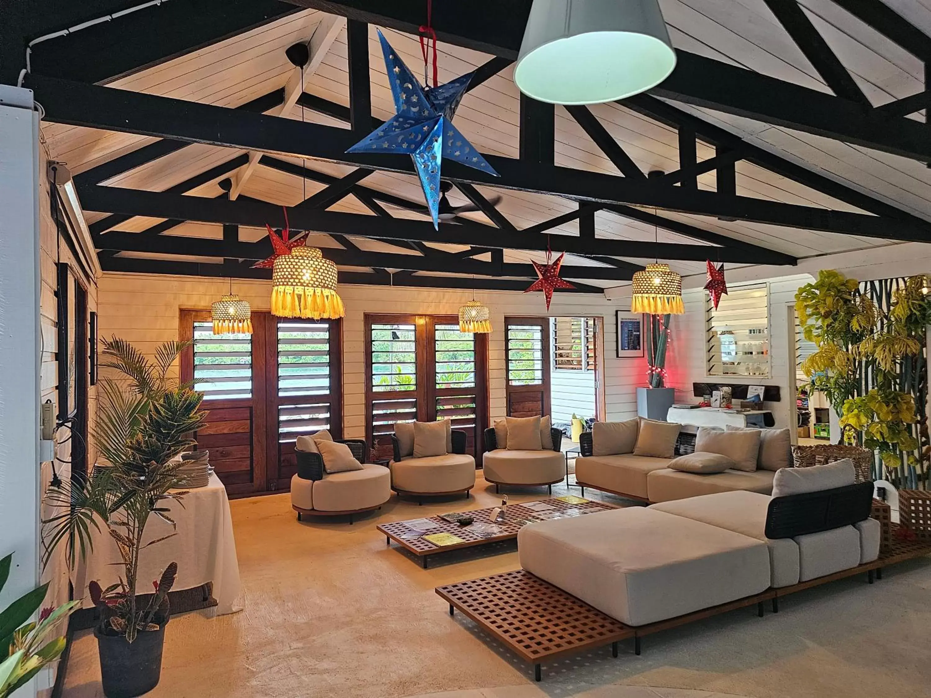 Seating area in Turtle Bay Lodge