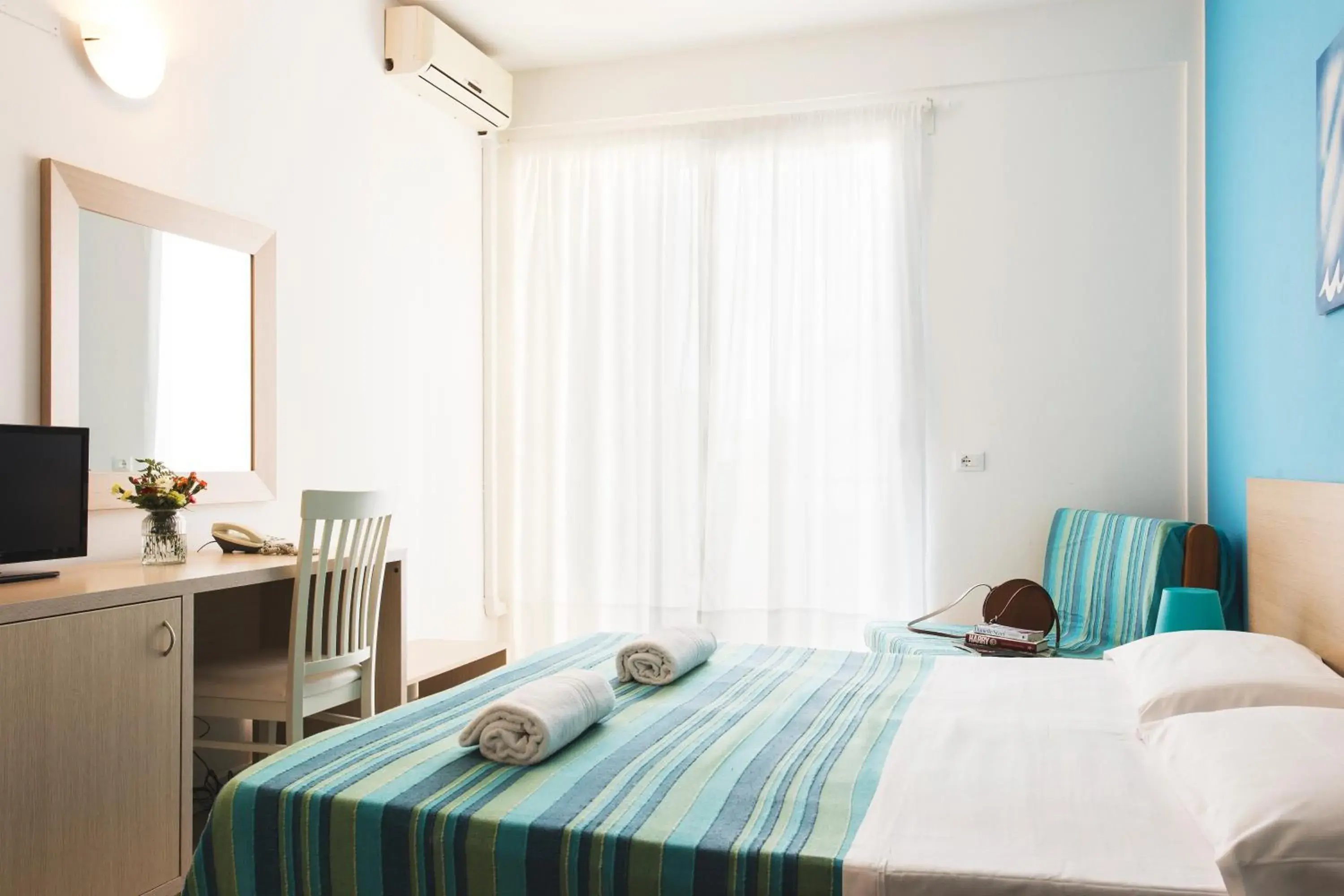 Bedroom, Bed in Hotel Baia Del Sole