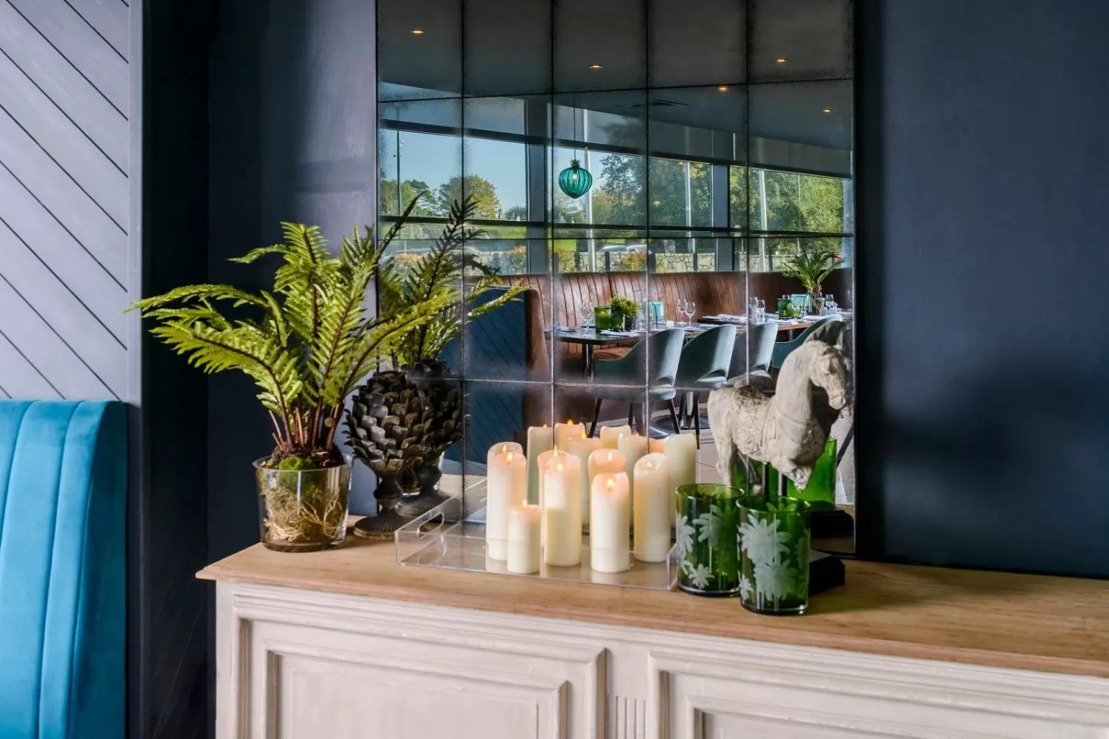 Food and drinks in The Ellison