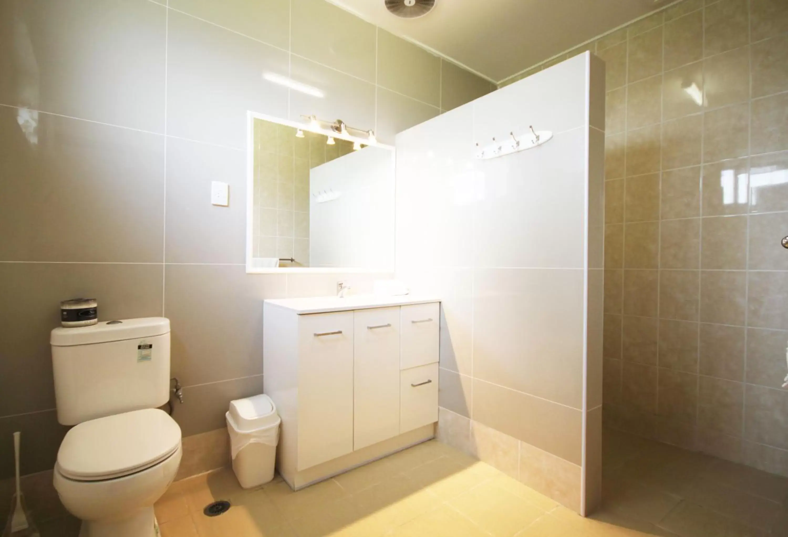 Bathroom in Melaleuca Lodge Beaconsfield