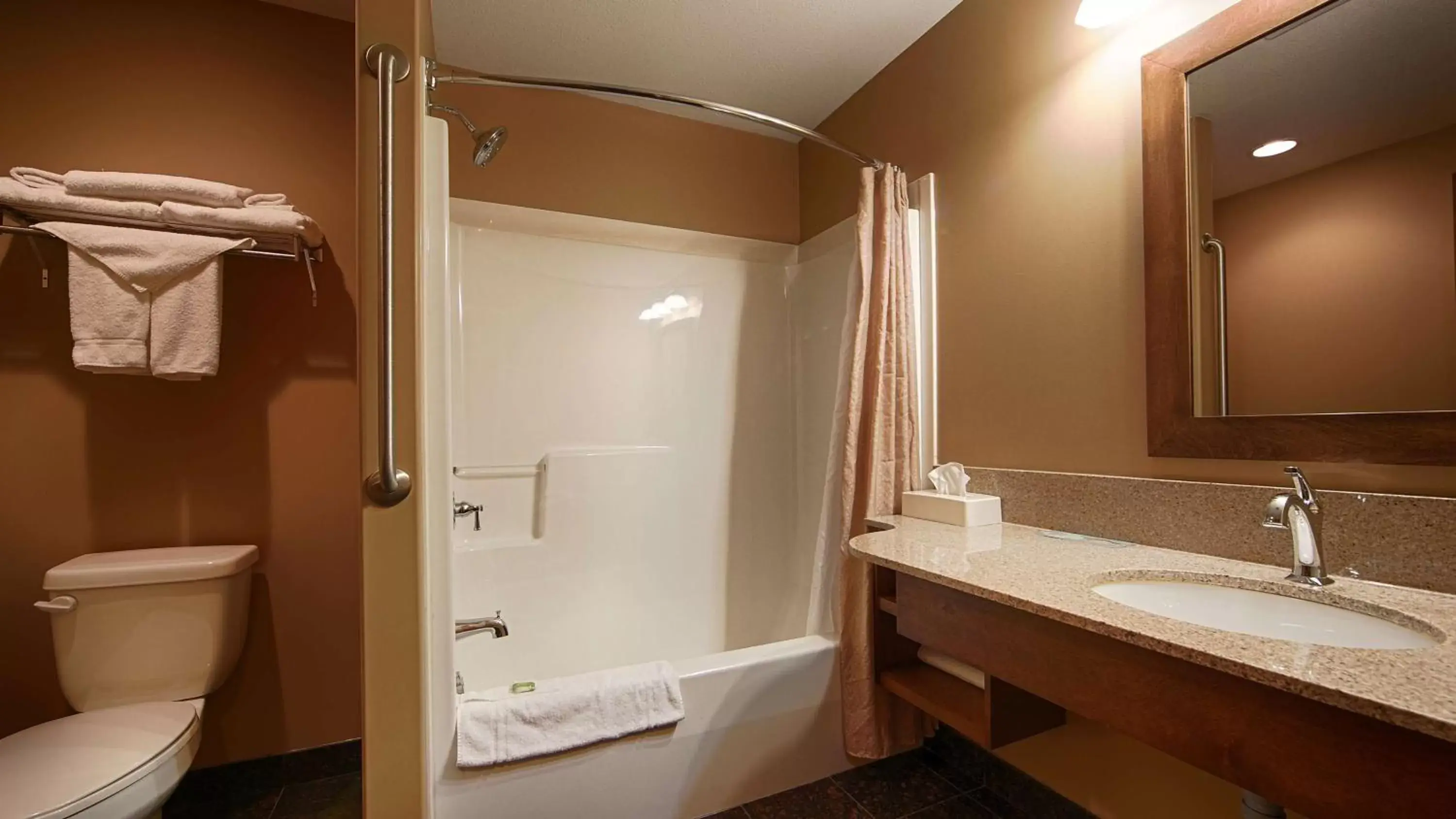 Photo of the whole room, Bathroom in Camrose Resort Casino