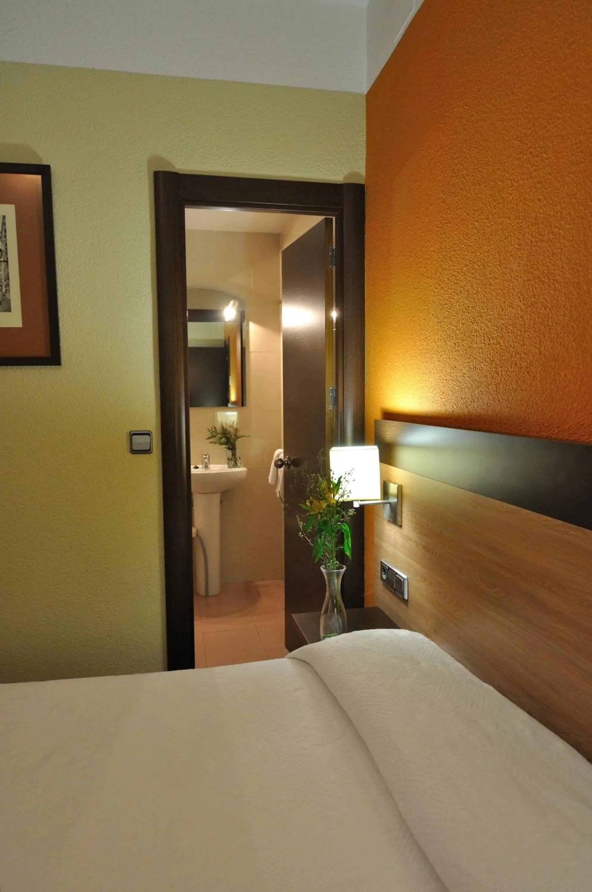 Bed in Hostal Ballesta