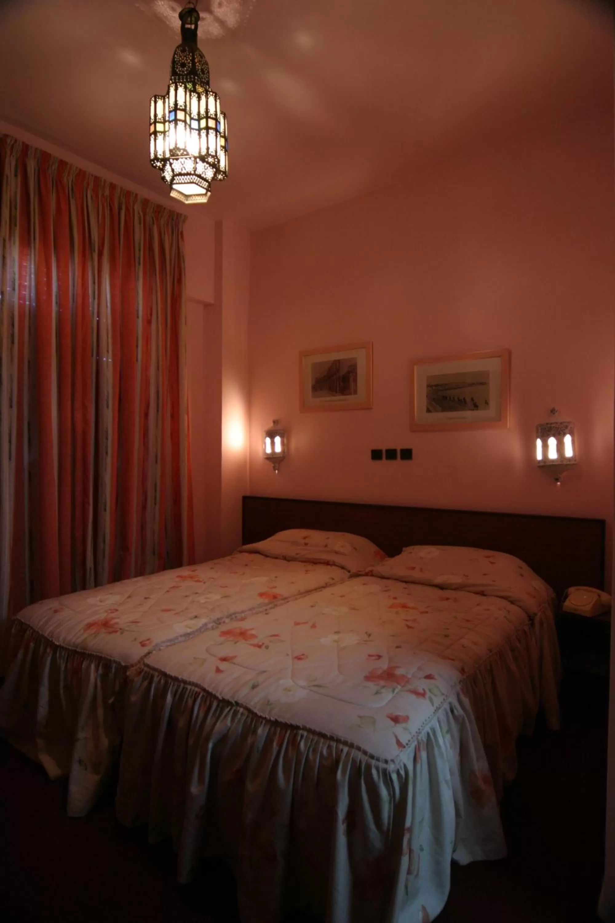 Bed in Hotel Chellah