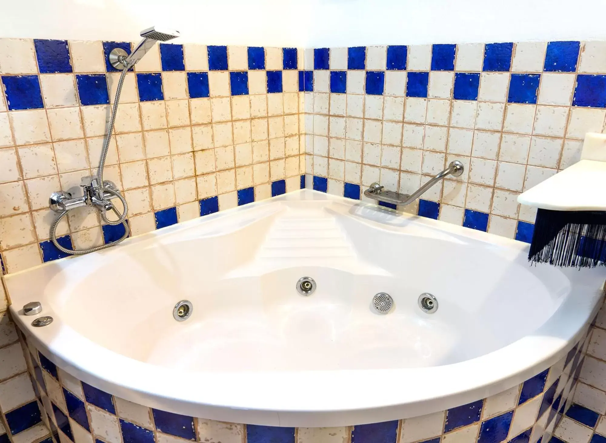 Hot Tub in Hotel Spa La Casa del Rector Almagro