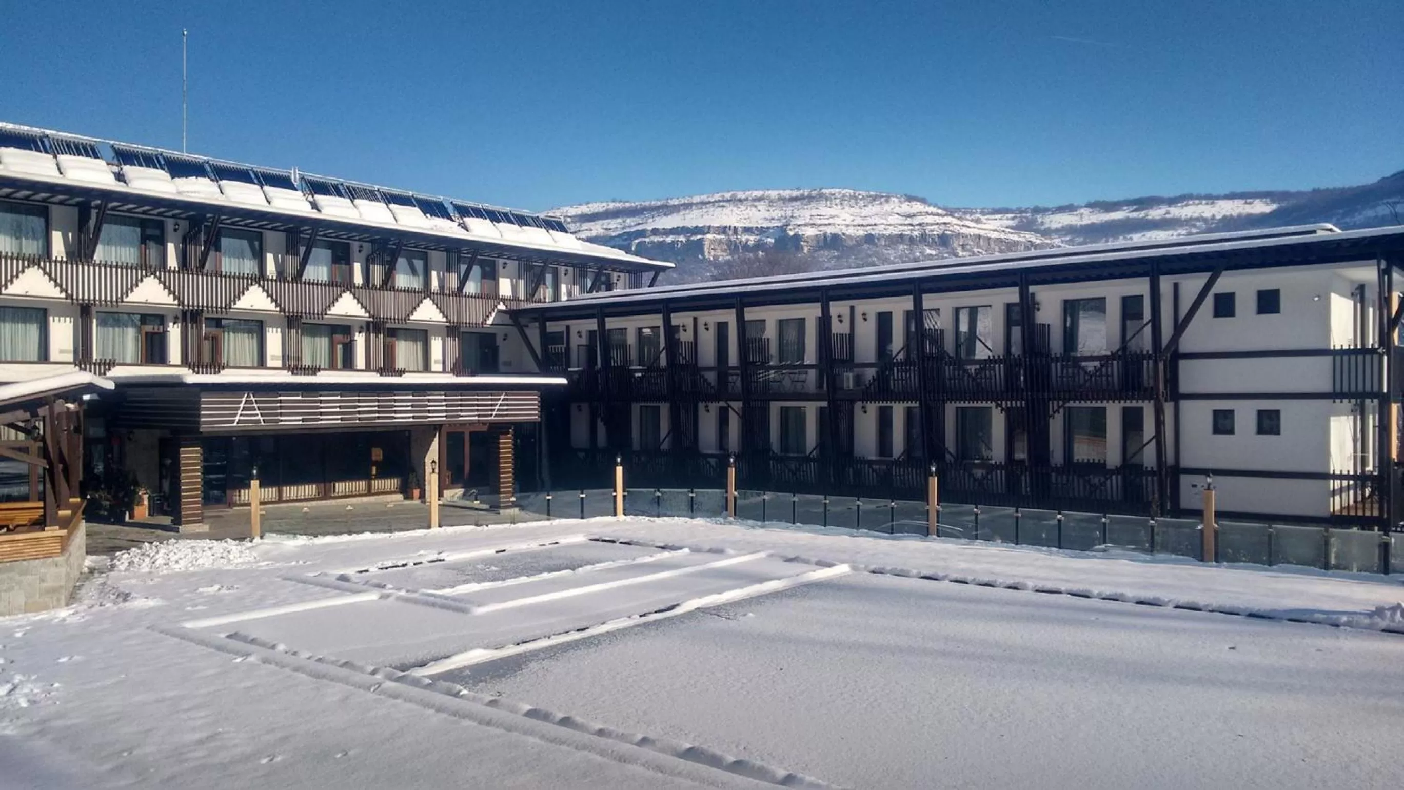 Facade/entrance in Park Hotel Asenevtsi