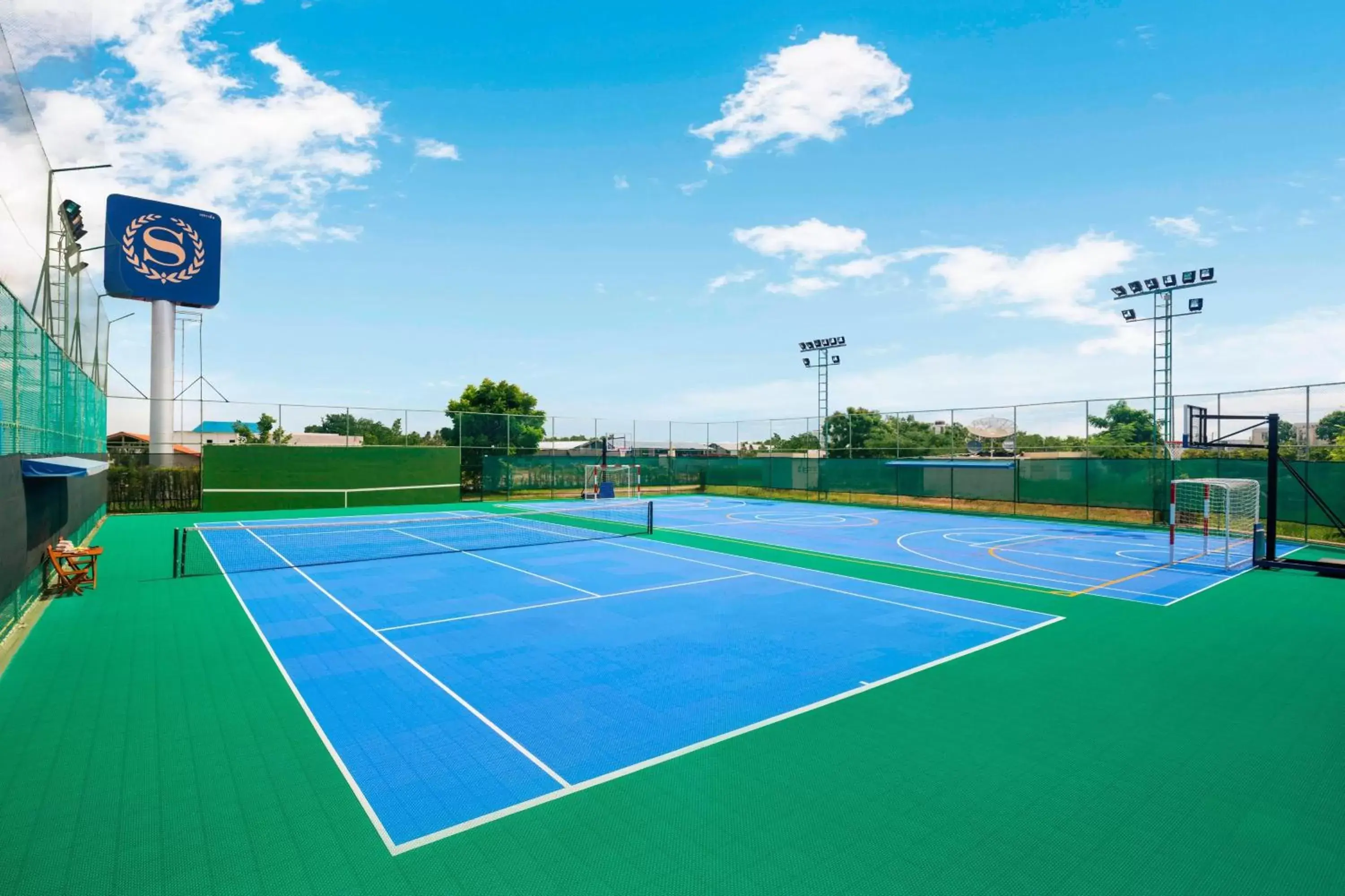 Tennis court, Tennis/Squash in Sheraton Hua Hin Resort & Spa