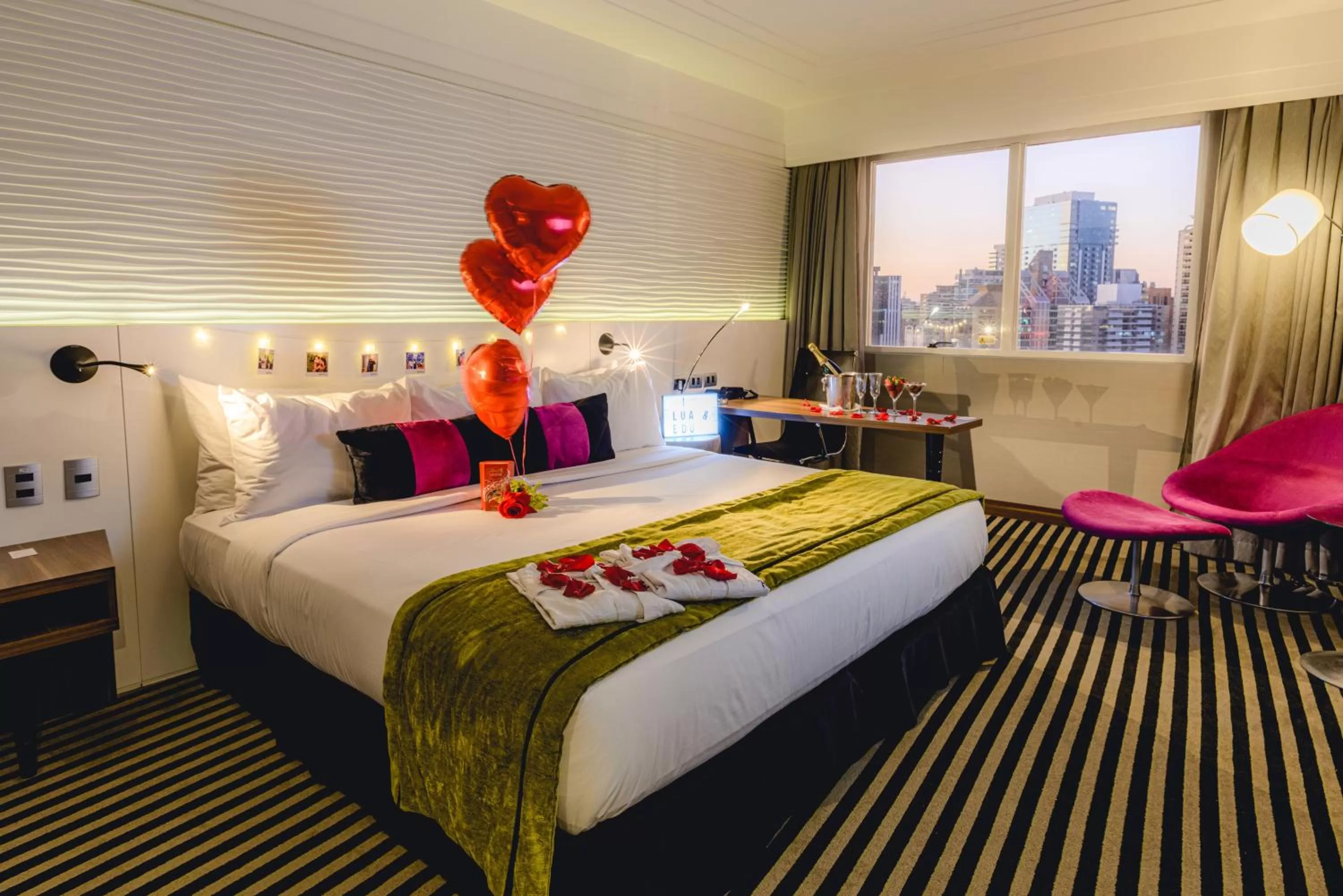 Decorative detail, Bed in Radisson Alphaville