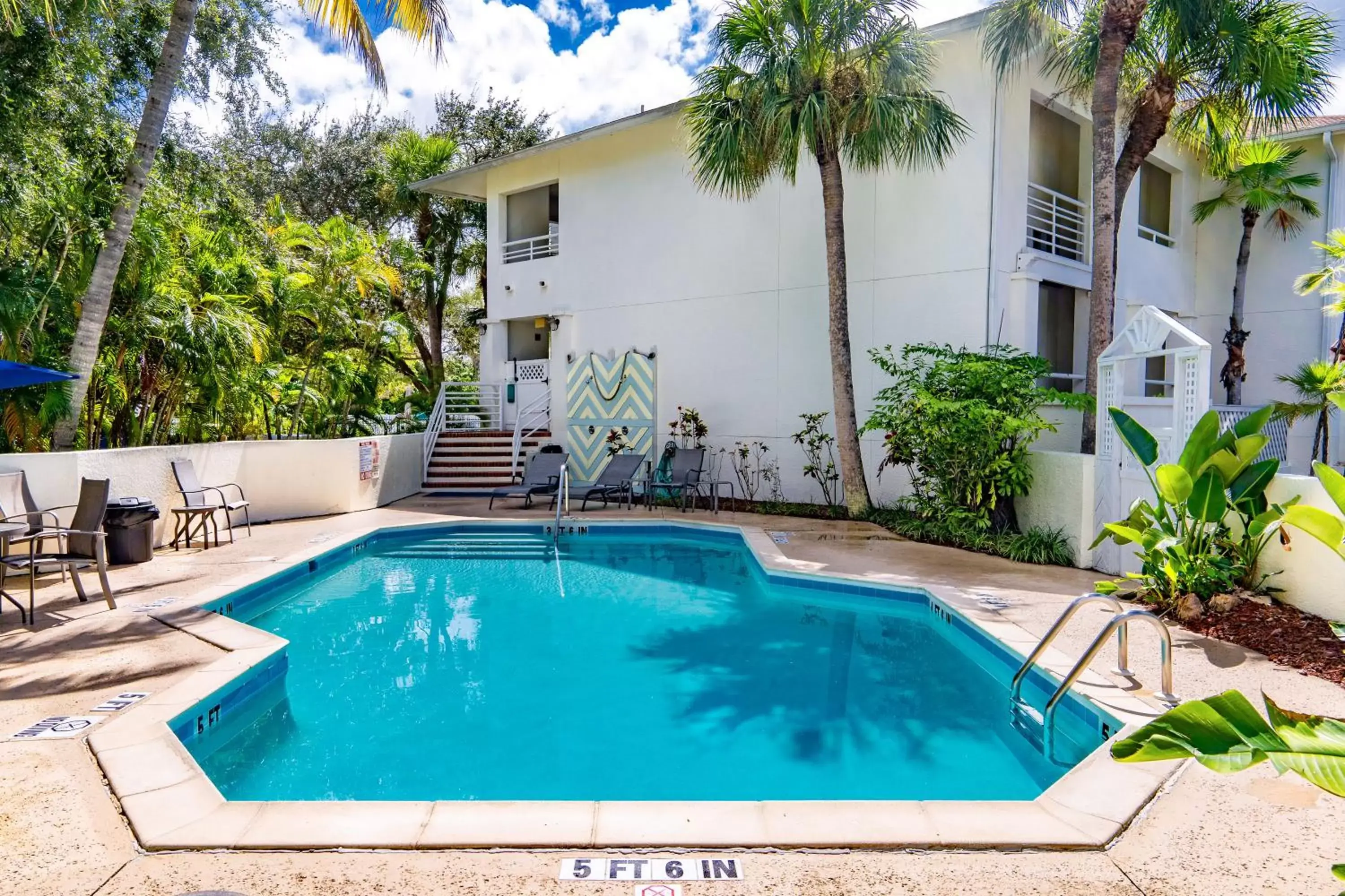 Swimming pool, Property Building in Boca Grande Hotel