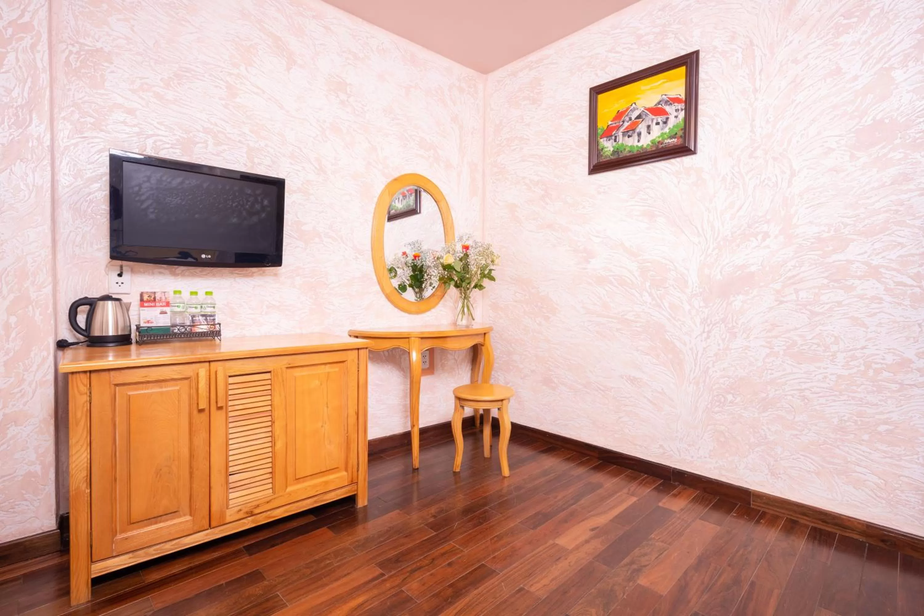 Communal lounge/ TV room in Duc Vuong Saigon Hotel - Bui Vien