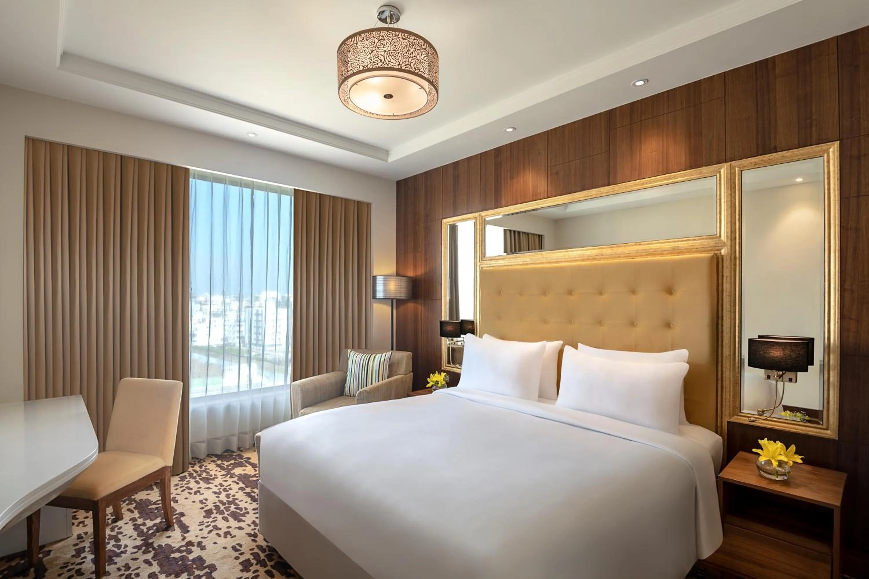 Bedroom, Bed in Radisson Blu Pune Hinjawadi