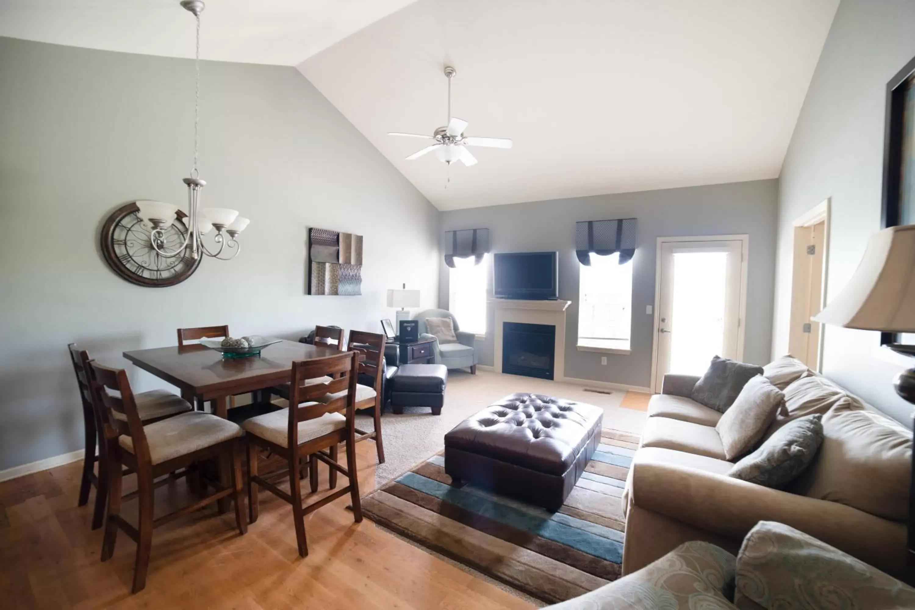 Living room, Seating Area in Thousand Hills Golf Resort