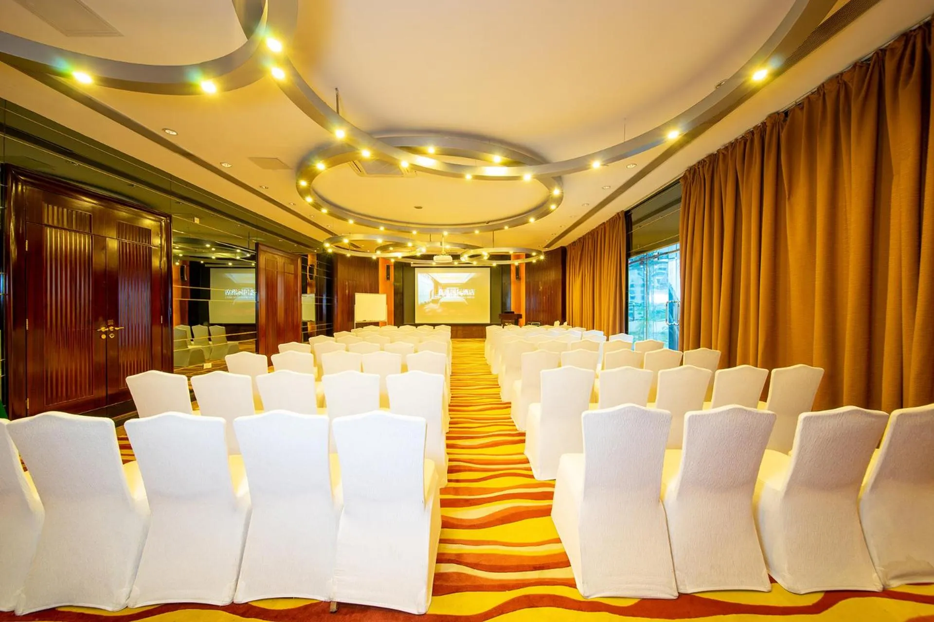 Meeting/conference room in Grand International Hotel