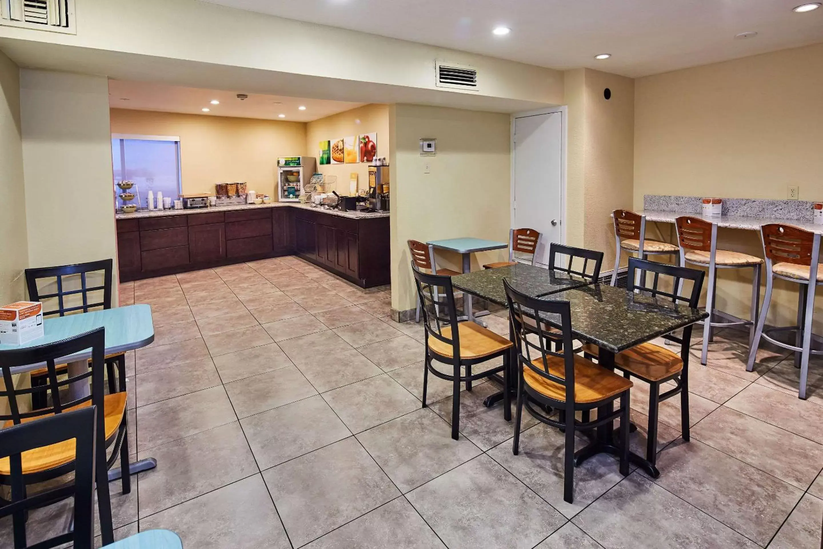 Restaurant/places to eat in Quality Inn Parker Restaurant/places to eat in Quality Inn Parker