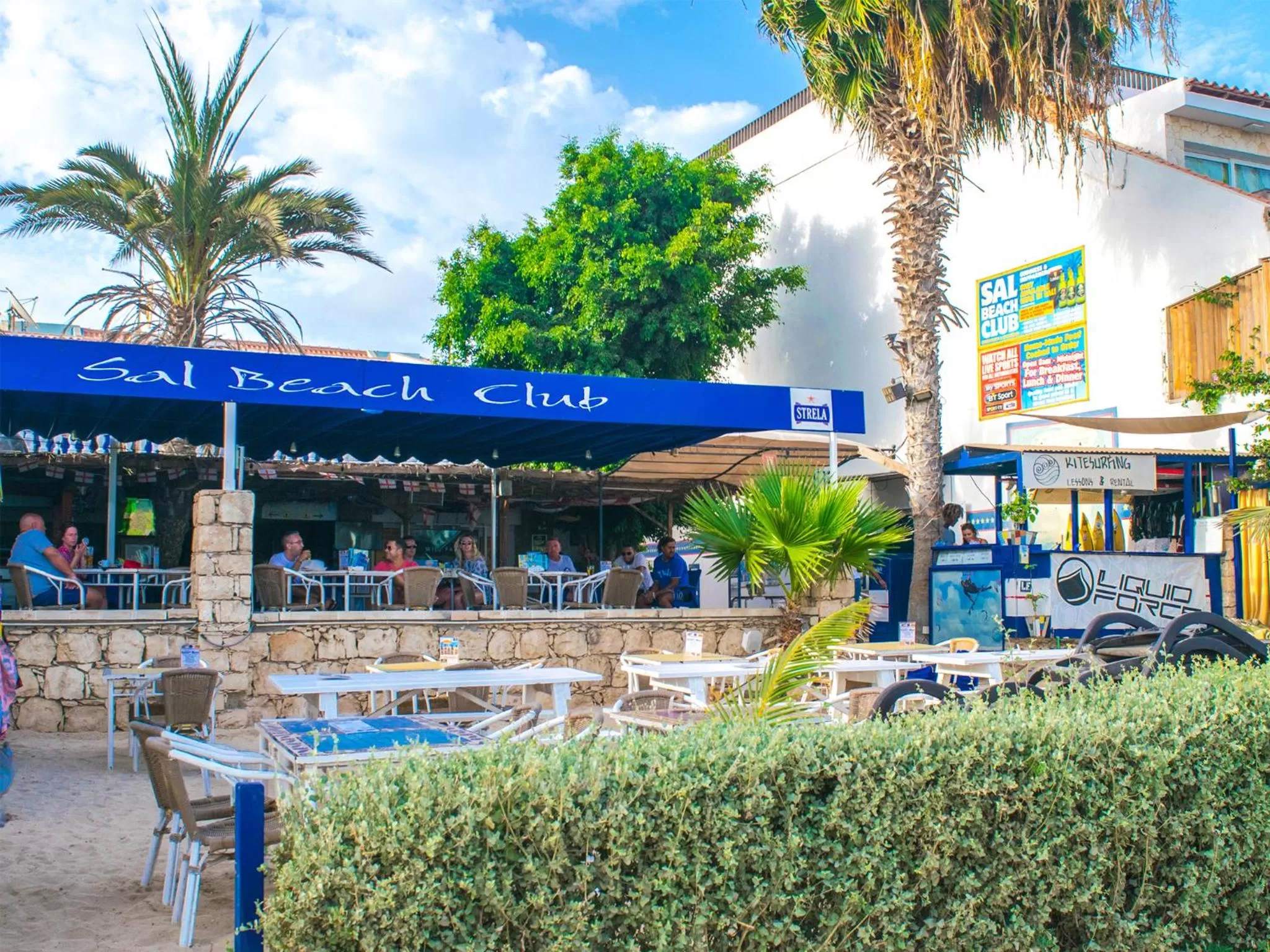 Restaurant/places to eat in Sal Beach Club