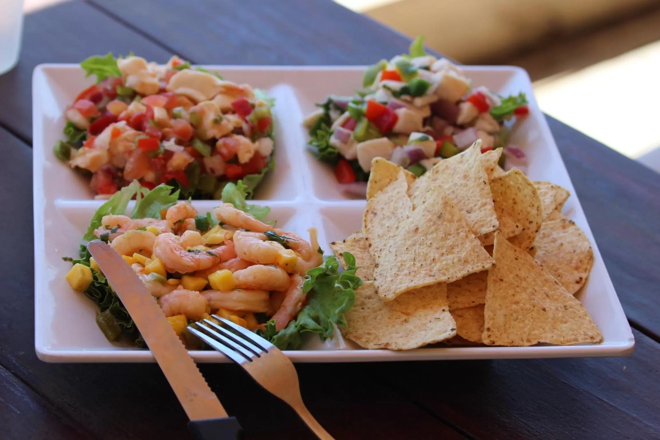 Lunch in Gilbert's Resort