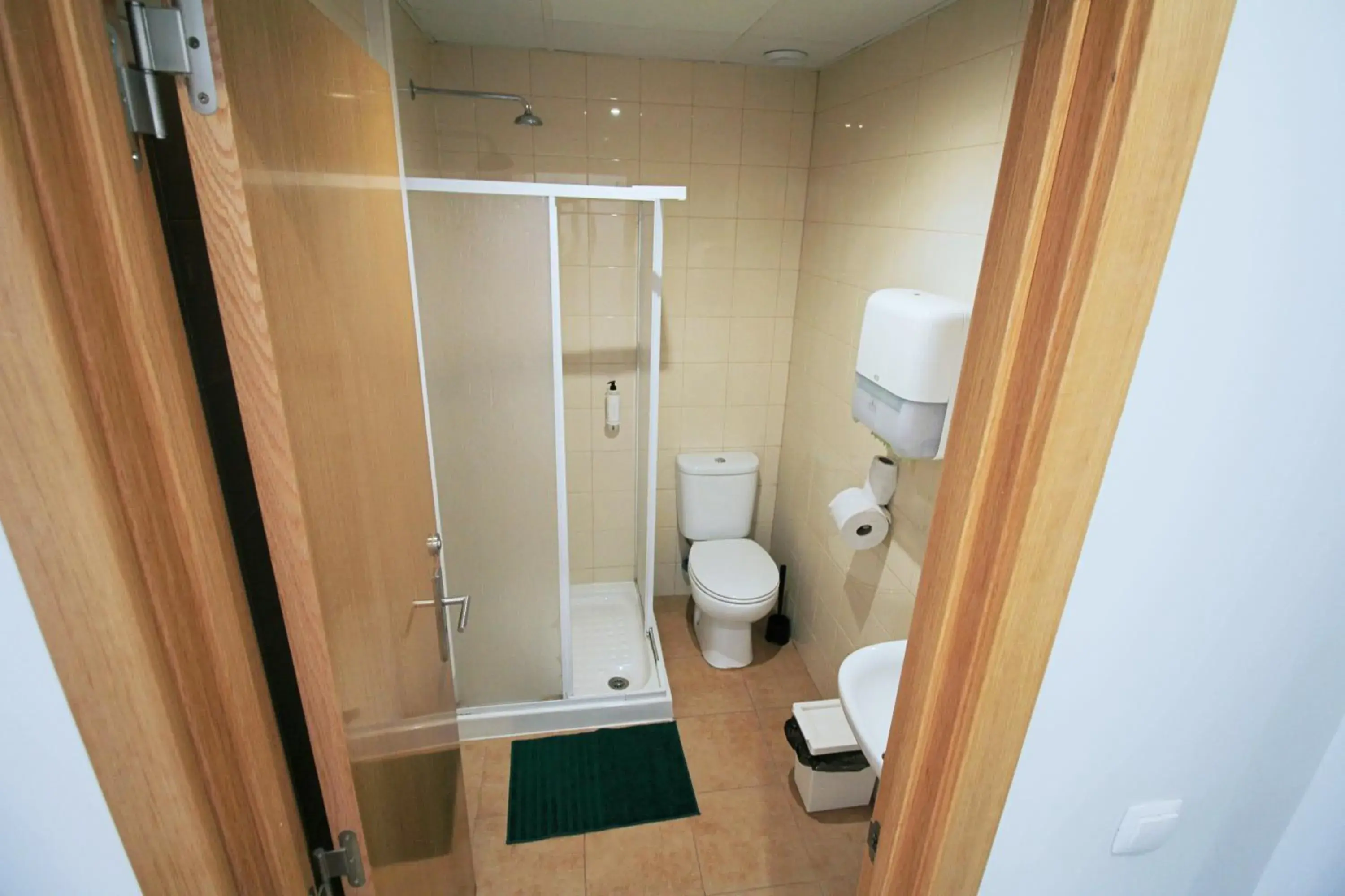 Bathroom in WOT Lisbon Nomad