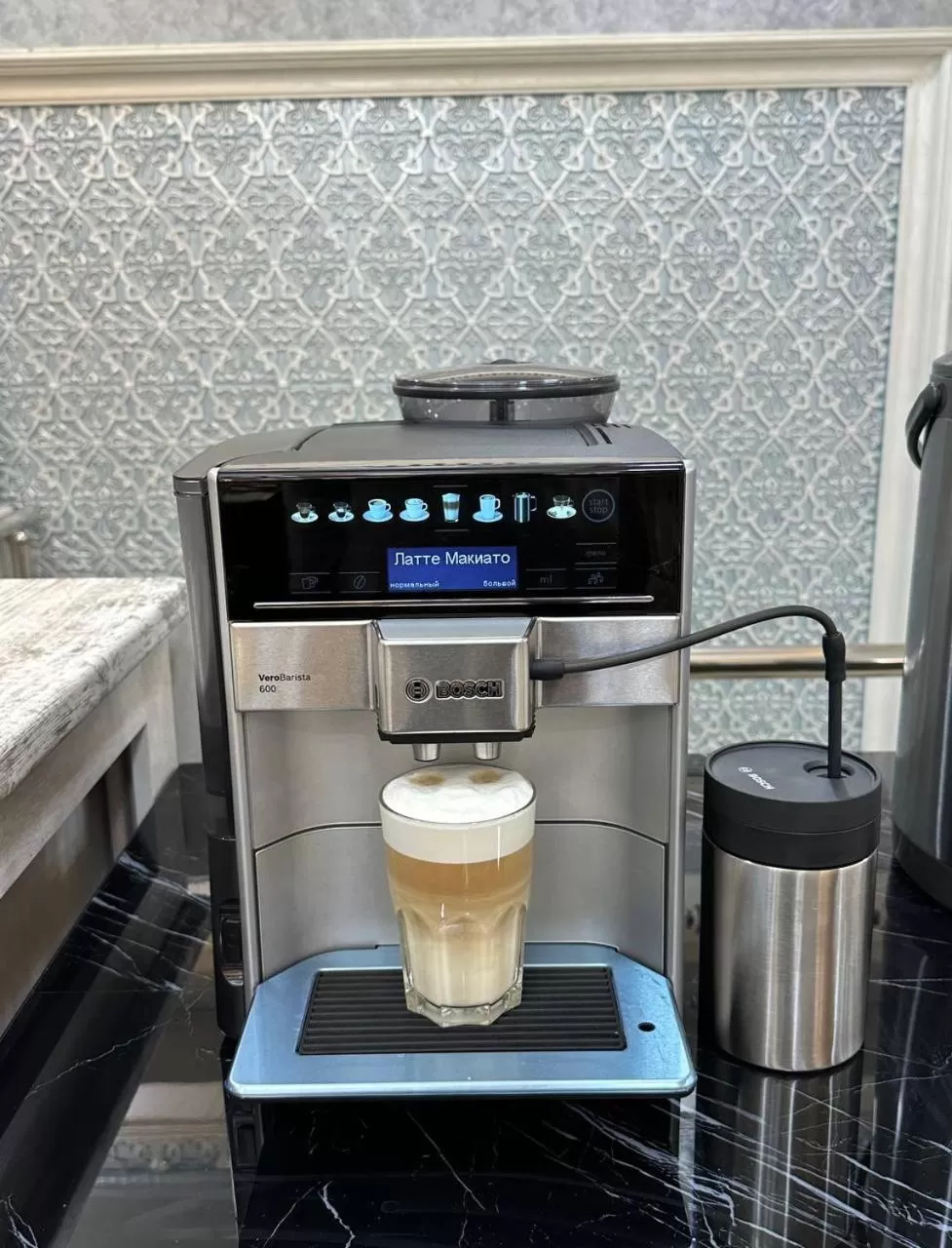 Restaurant/places to eat in Dendi Plaza Hotel