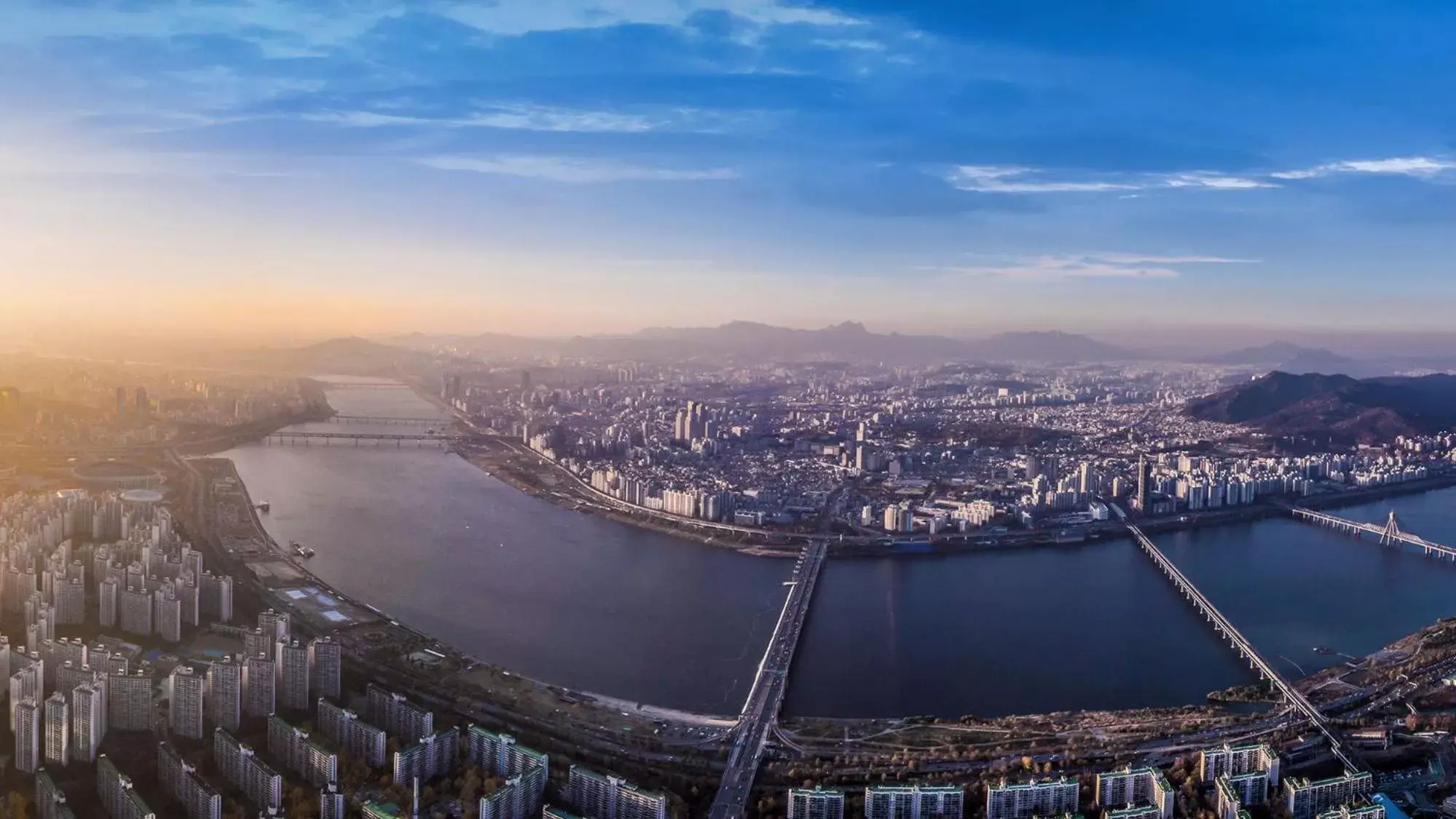 Nearby landmark in Lotte Hotel World