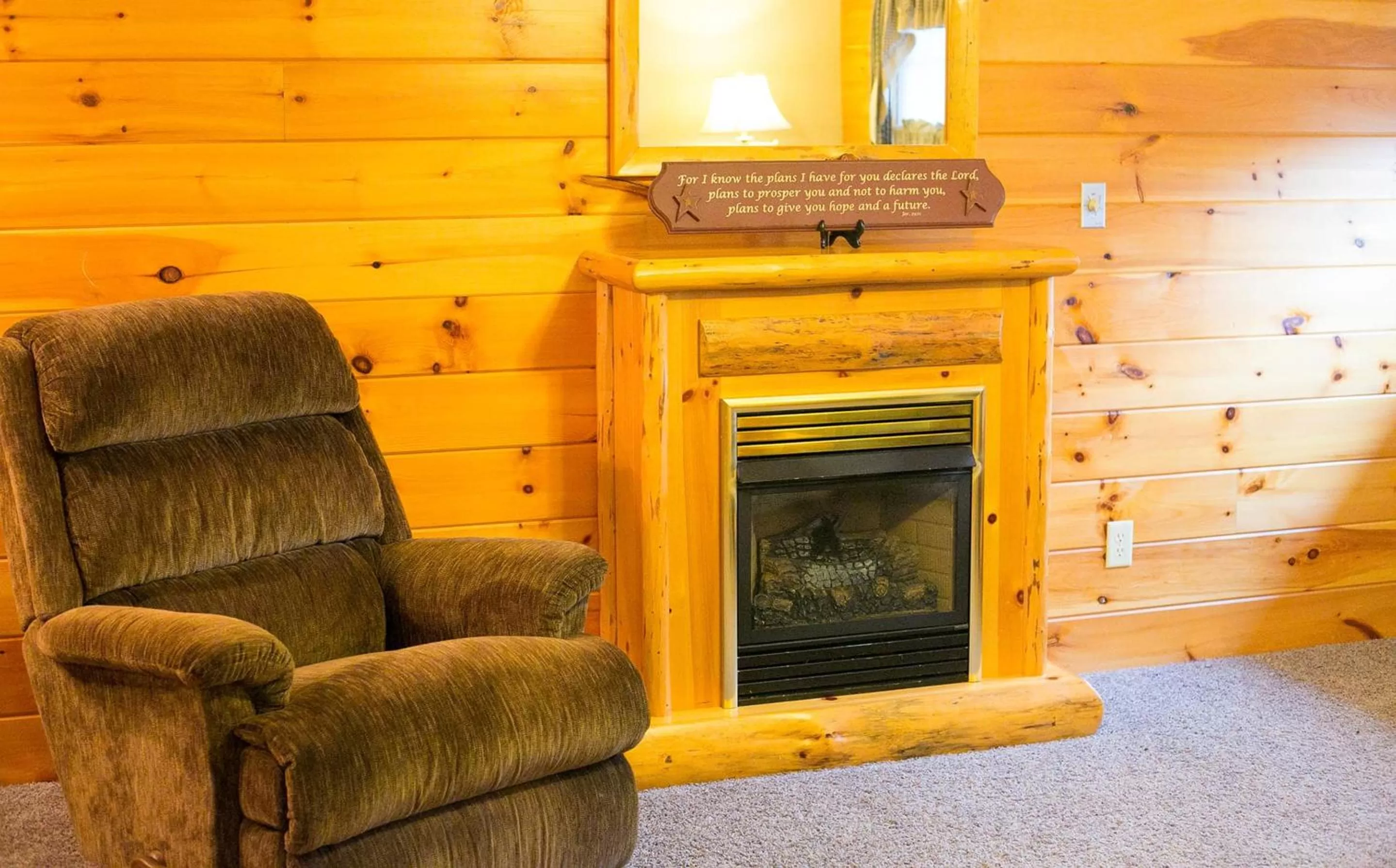 Living room in Blessing Lodge by Amish Country Lodging