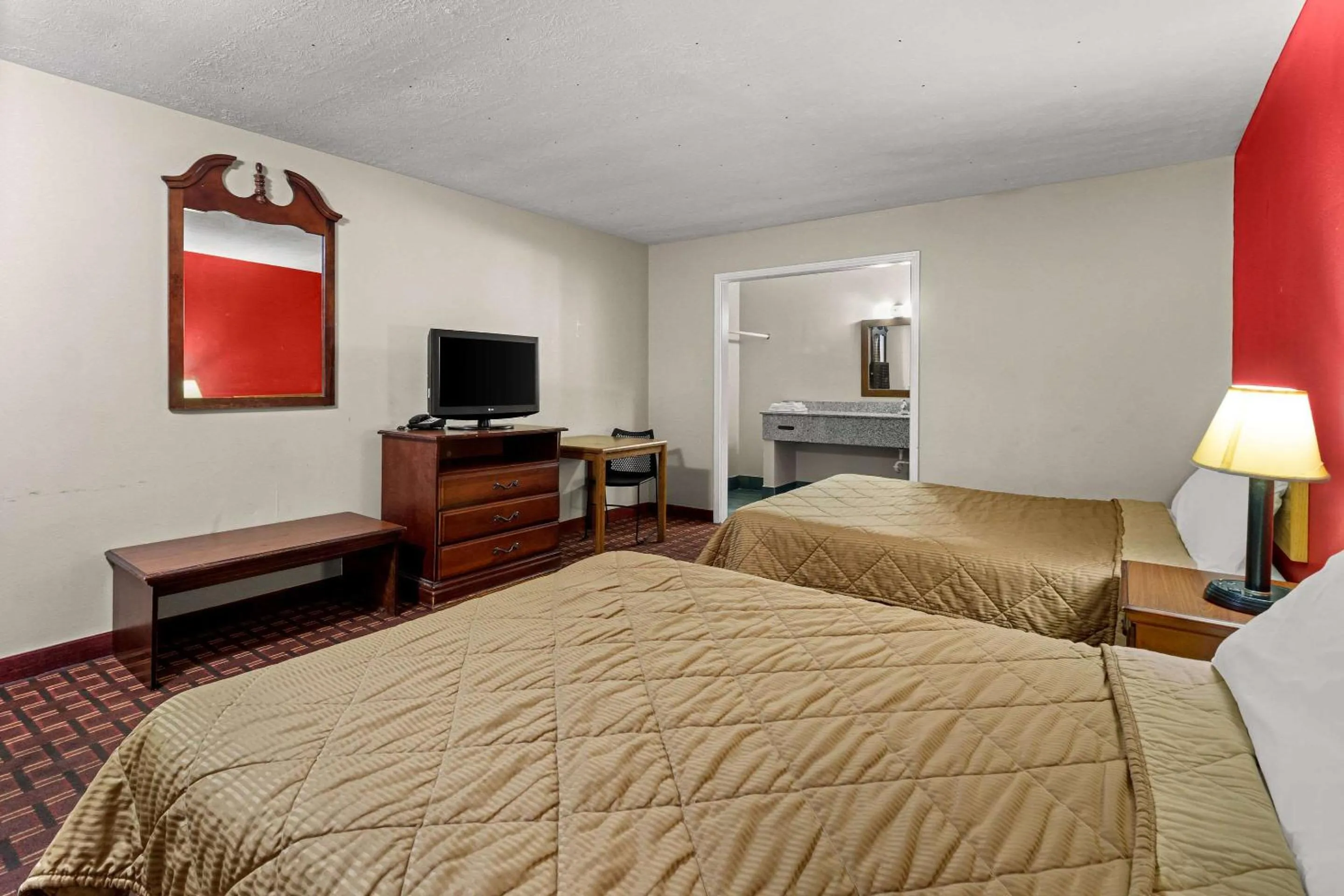 Bedroom, Bed in Rodeway Inn Dickson