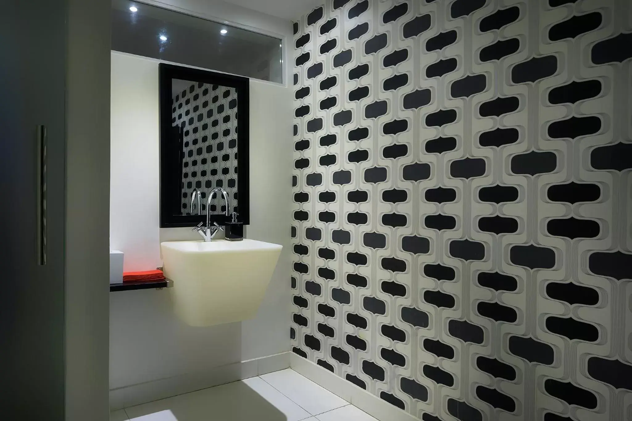 Bathroom in Billini Hotel, Historic Luxury Bathroom in Billini Hotel, Historic Luxury