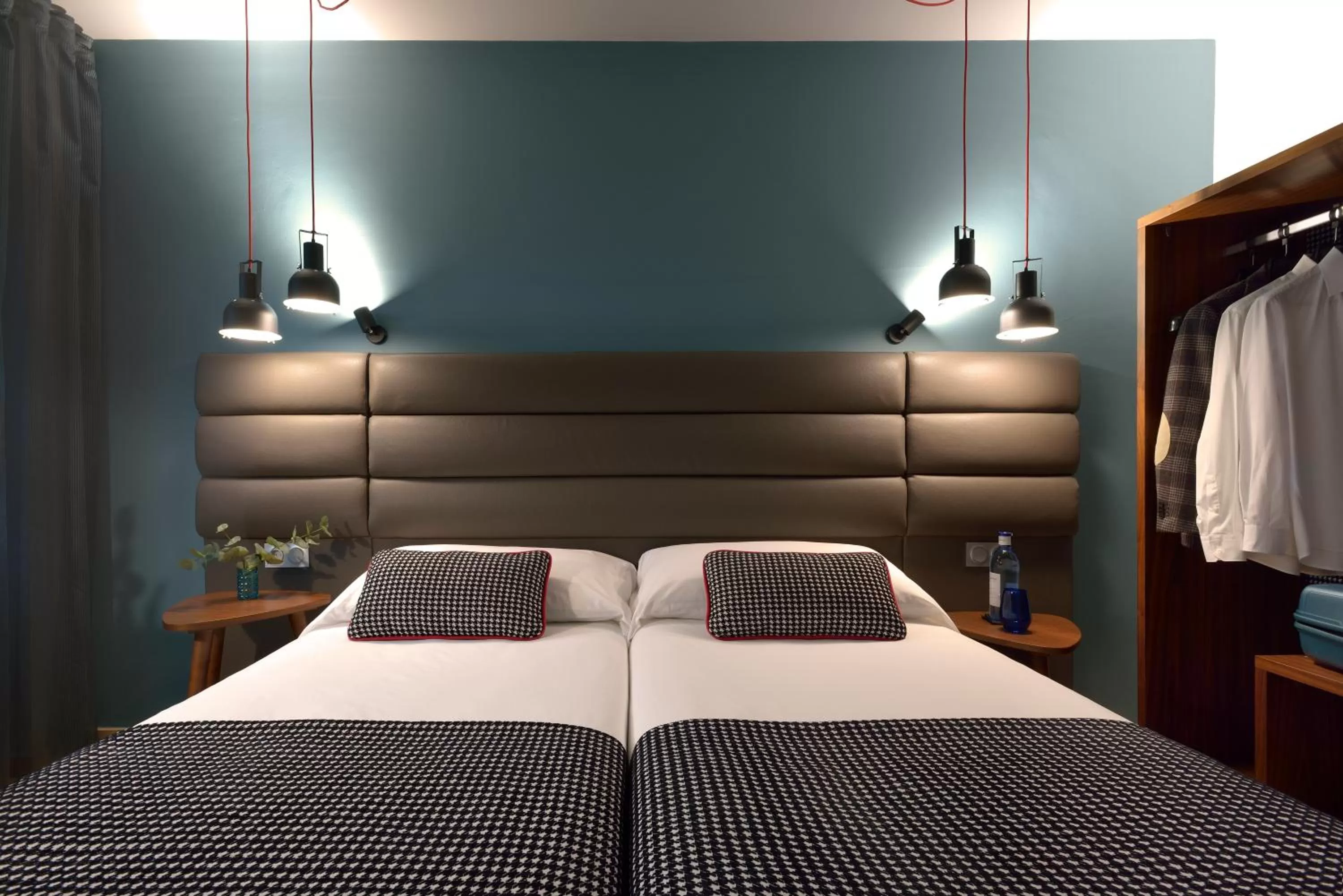 Bedroom, Bed in Hotel Pamplona Plaza