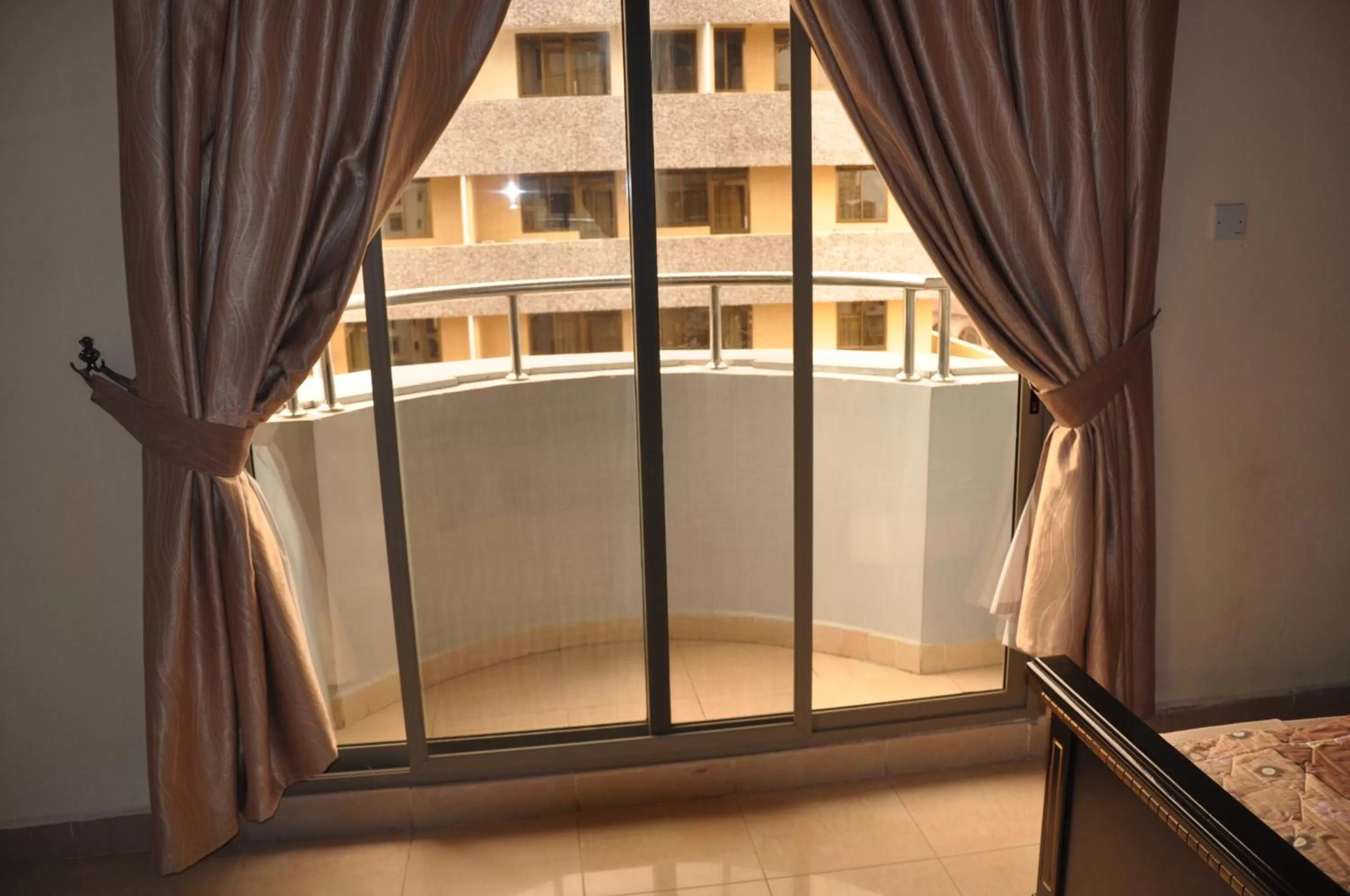 Balcony/Terrace, Bed in Sleep Inn Hotel - City Centre