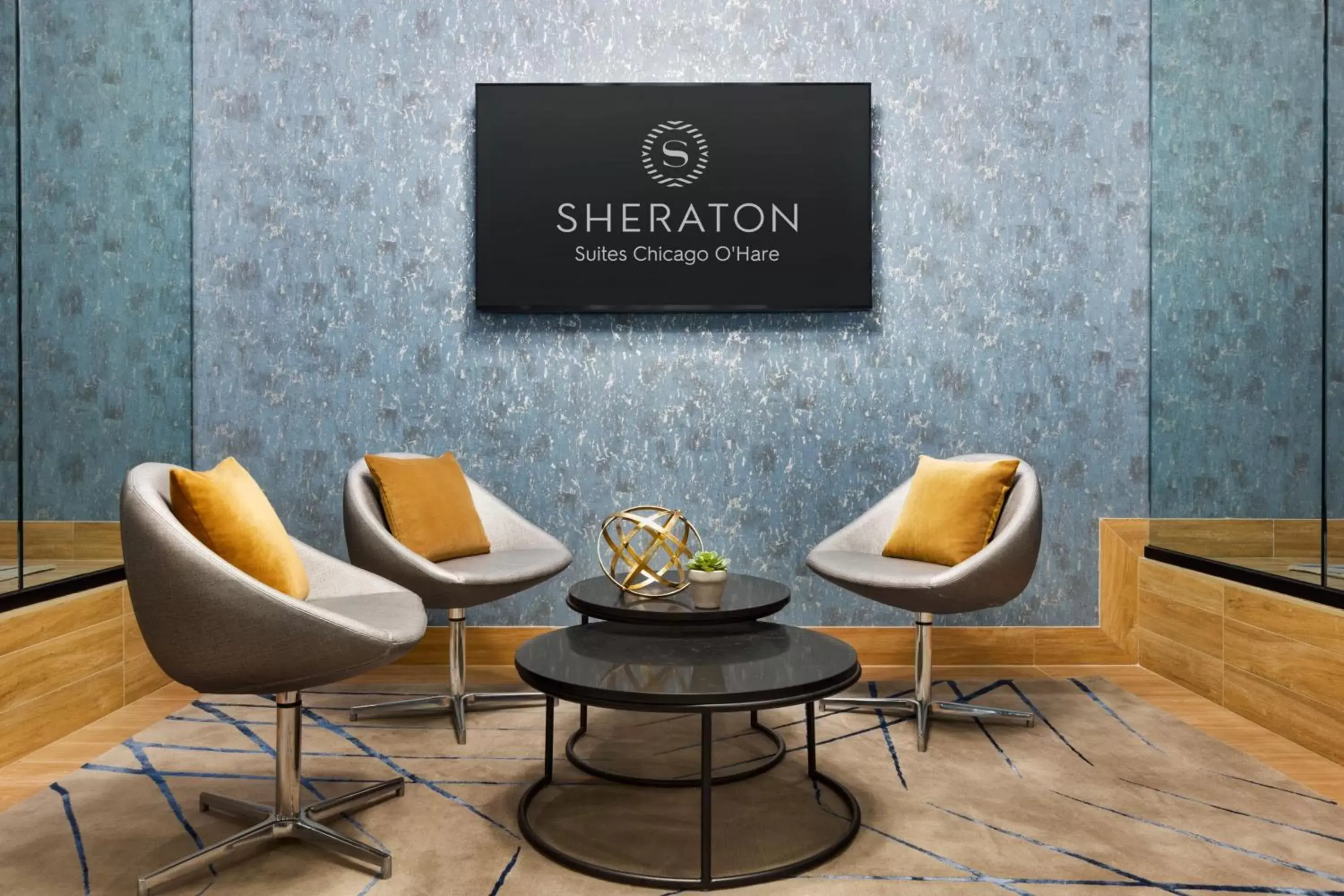 Lobby or reception in Sheraton Suites Chicago O'Hare