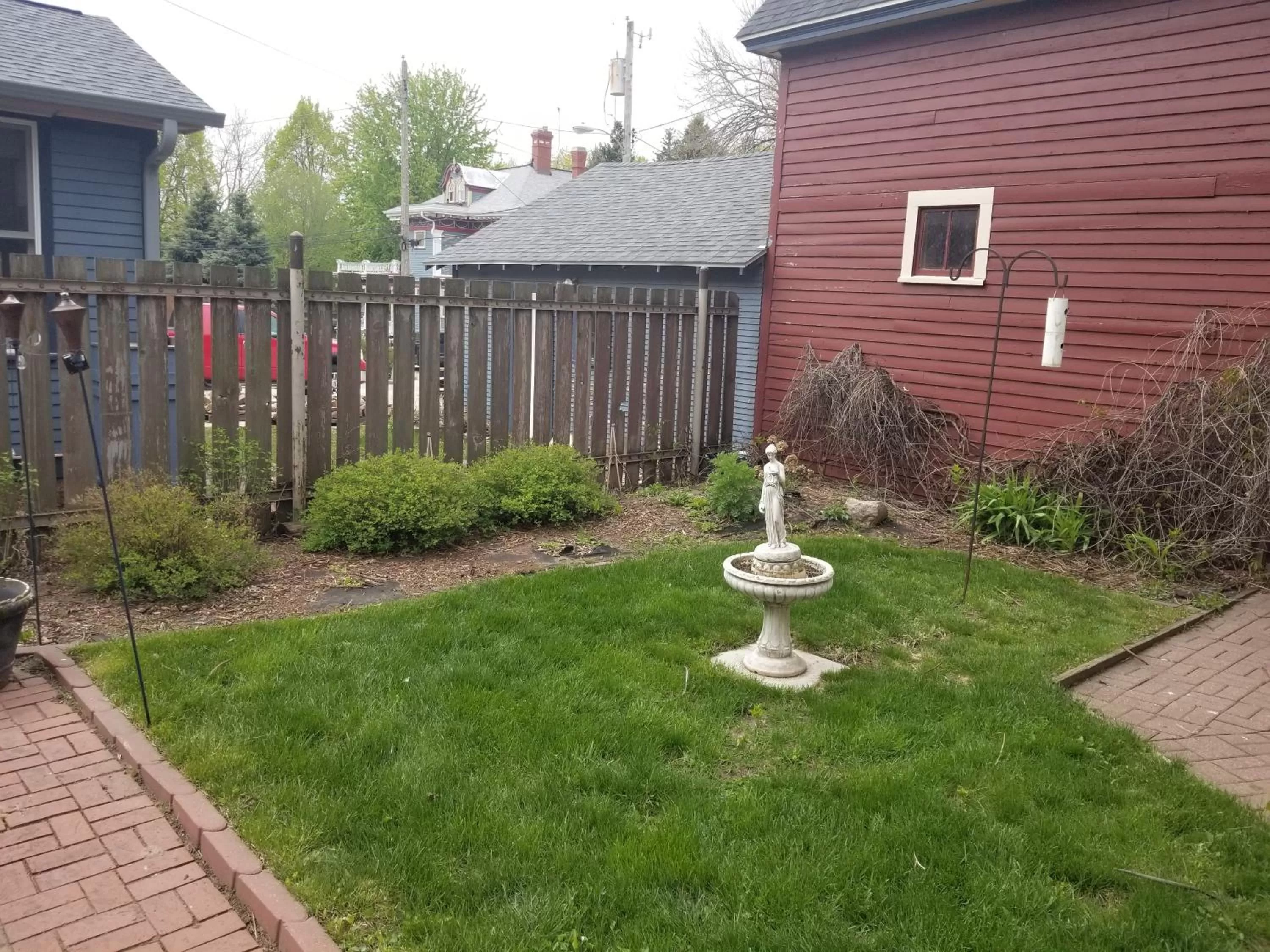 Property building in Historic Victorian Inn