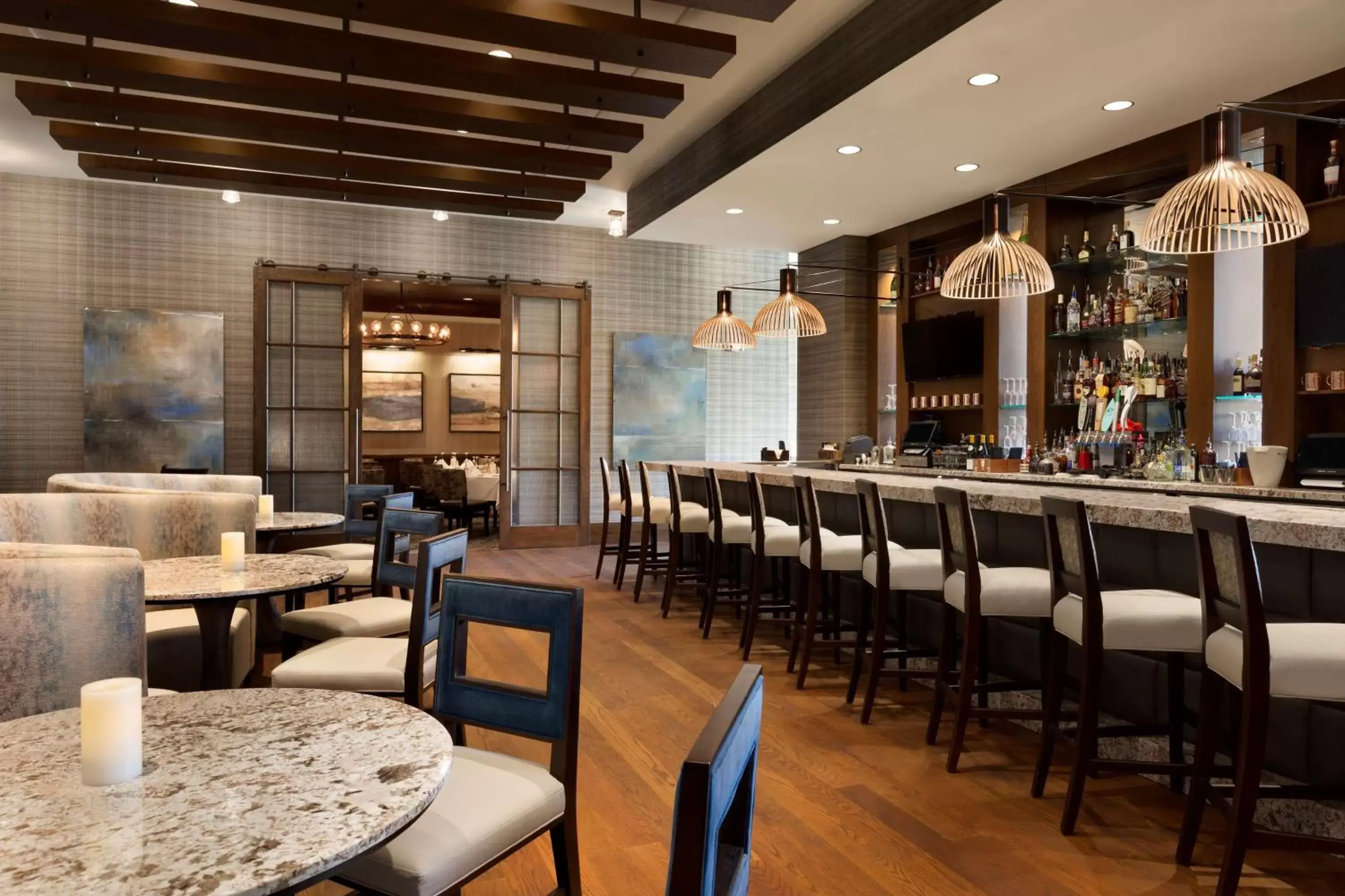 Restaurant/places to eat, Lounge/Bar in Embassy Suites by Hilton Greenville Downtown Riverplace