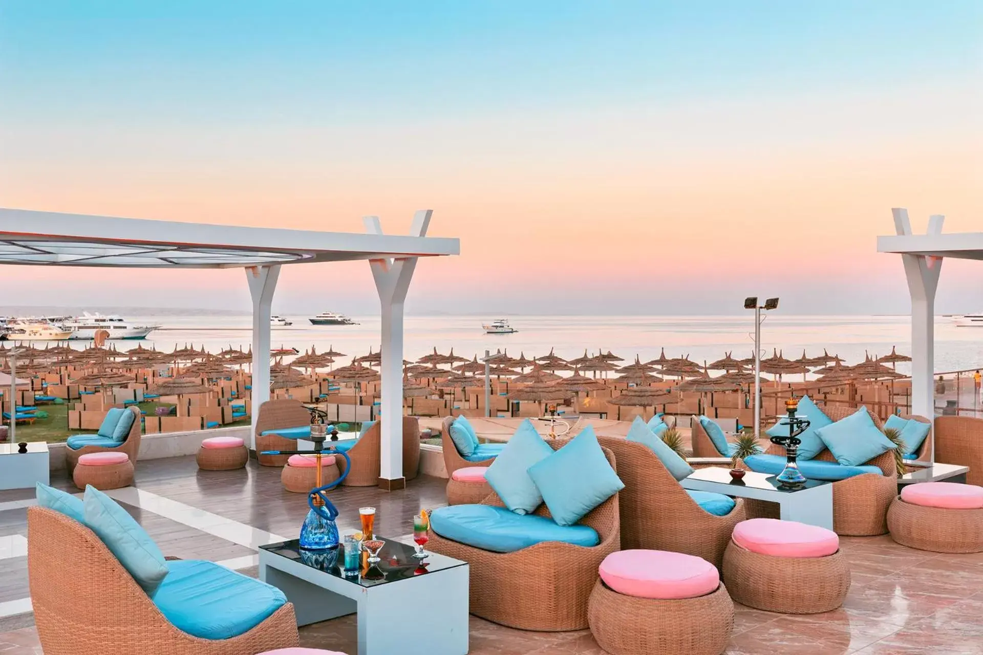 Lounge or bar in Pickalbatros White Beach Resort - Hurghada