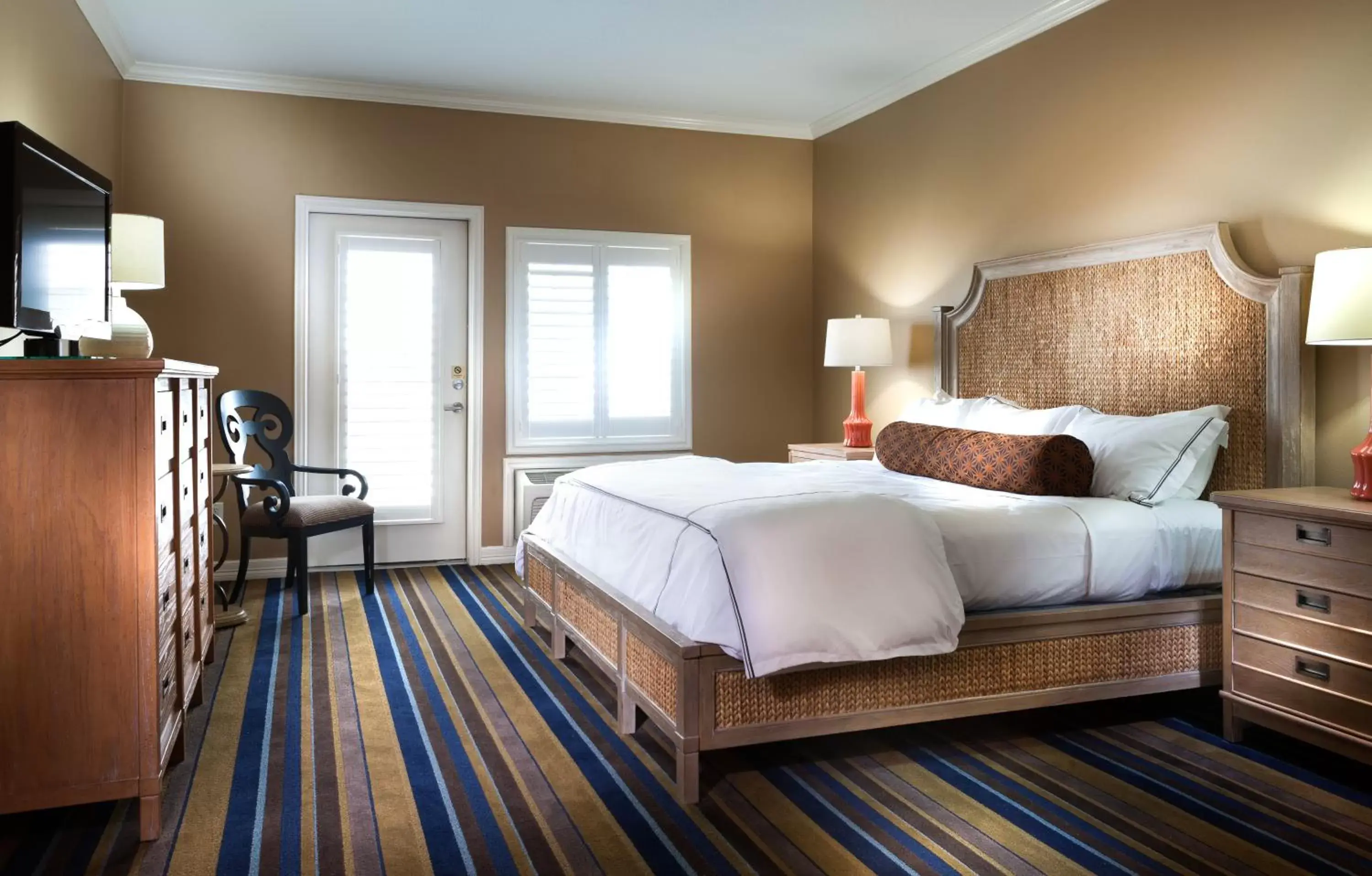 Bedroom, Bed in Boardwalk Inn