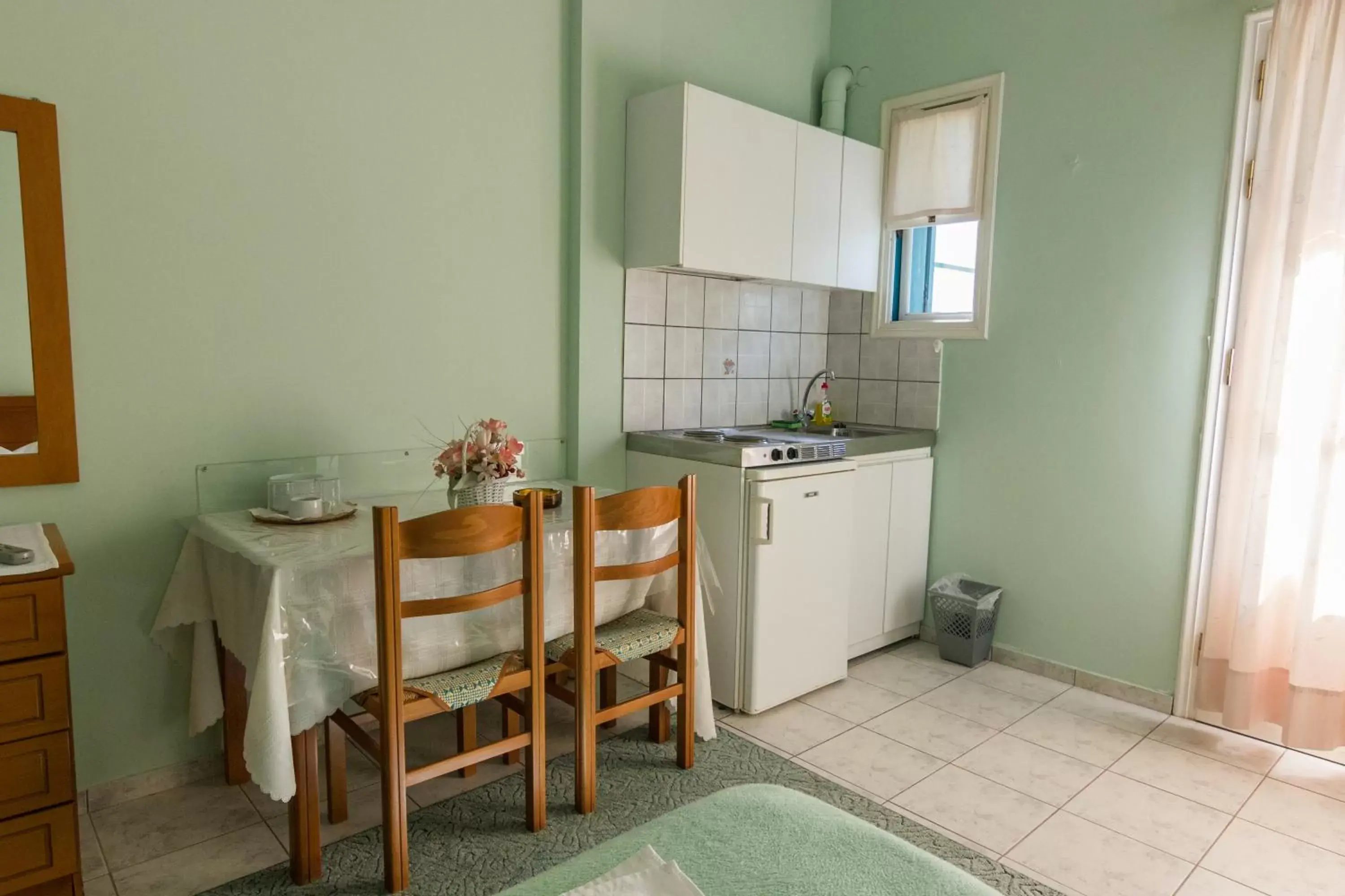 Kitchen/Kitchenette in Costa-Rini Hotel