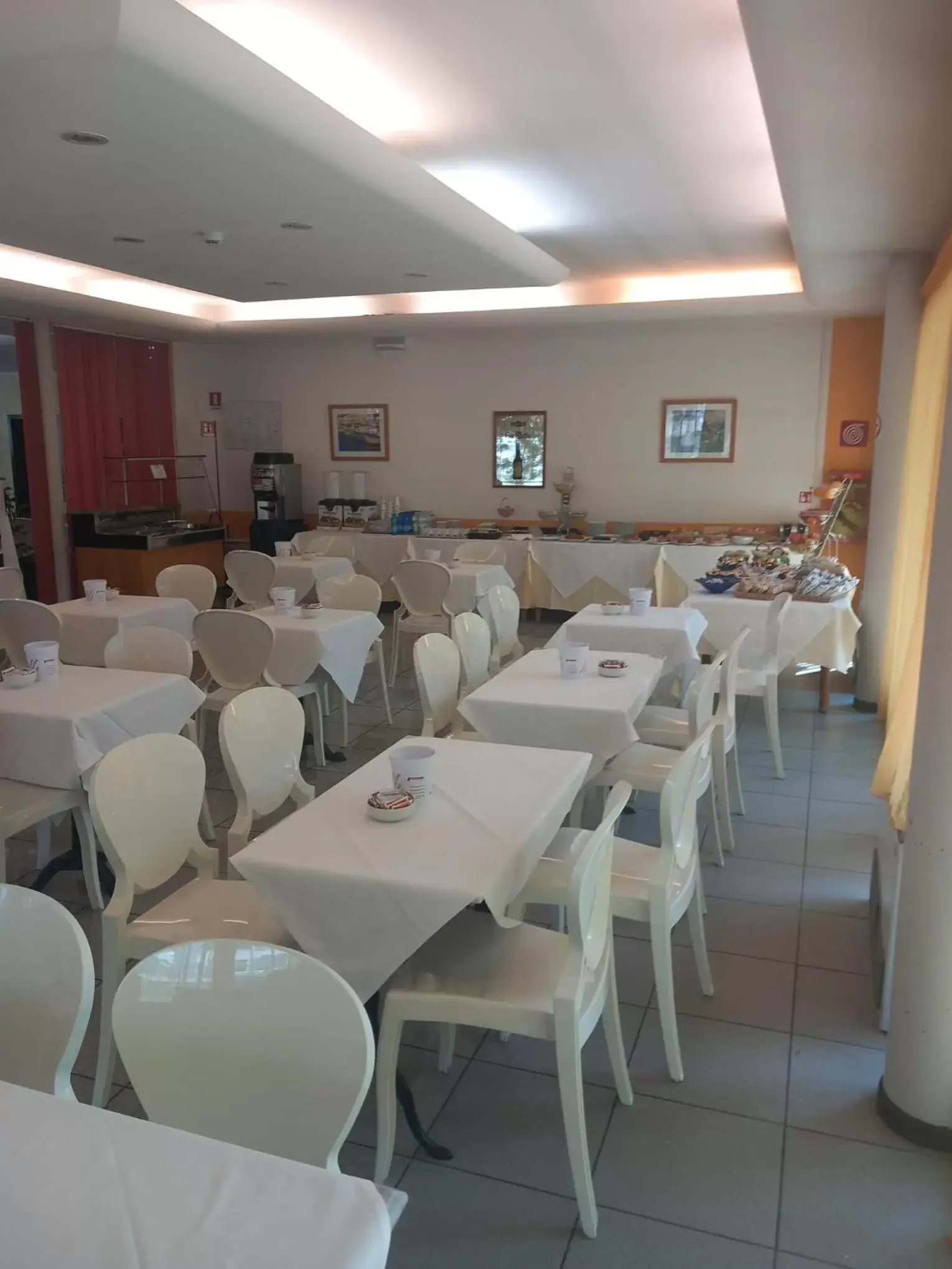 Breakfast, Banquet Facilities in Art & Hotel Treviolo